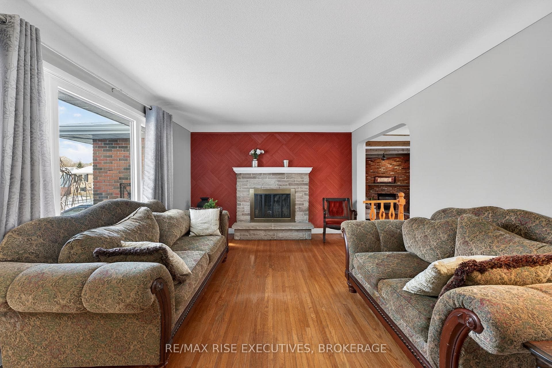 788 Meadowood Road photo 5