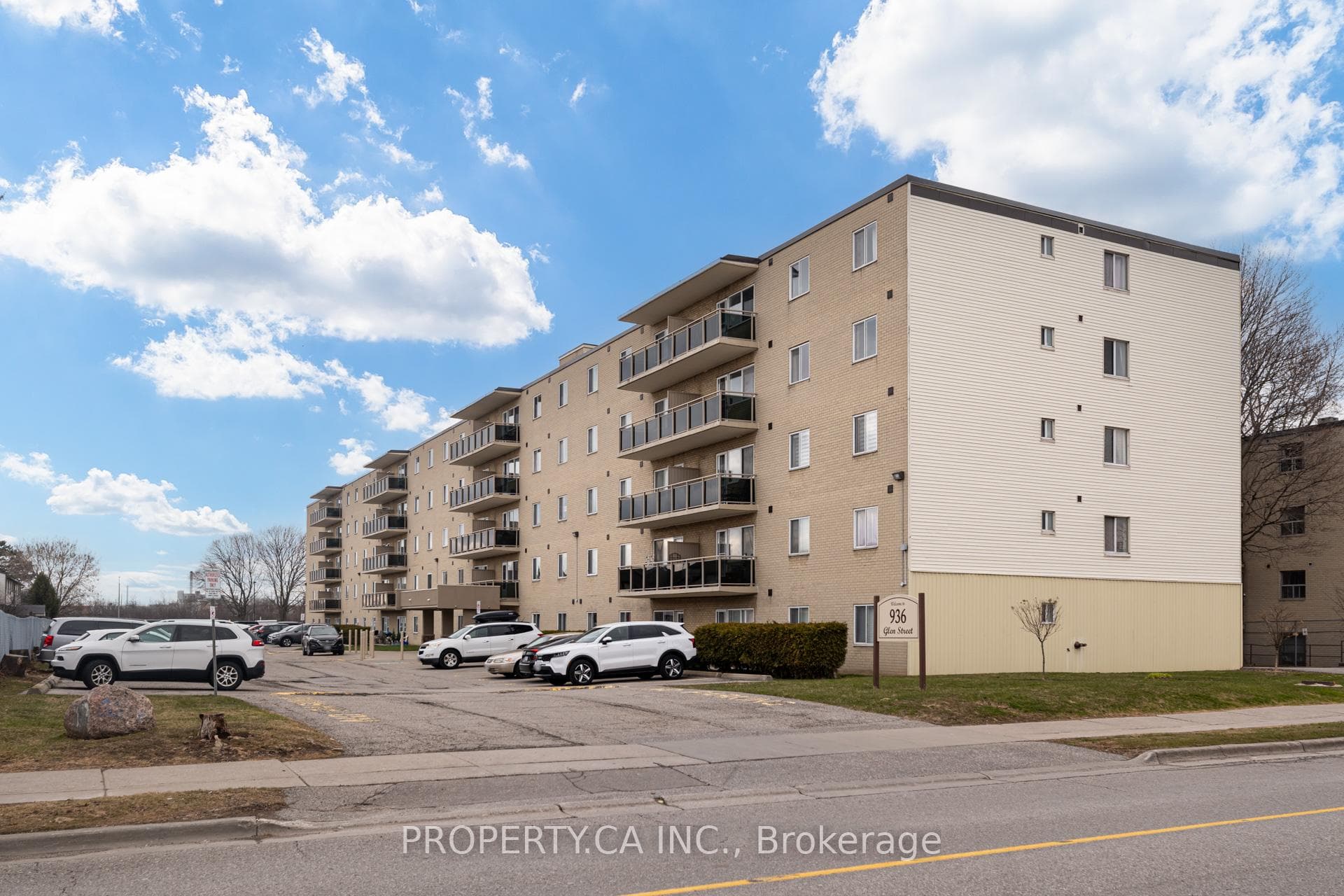 936 Glen Street Unit 312 photo 13