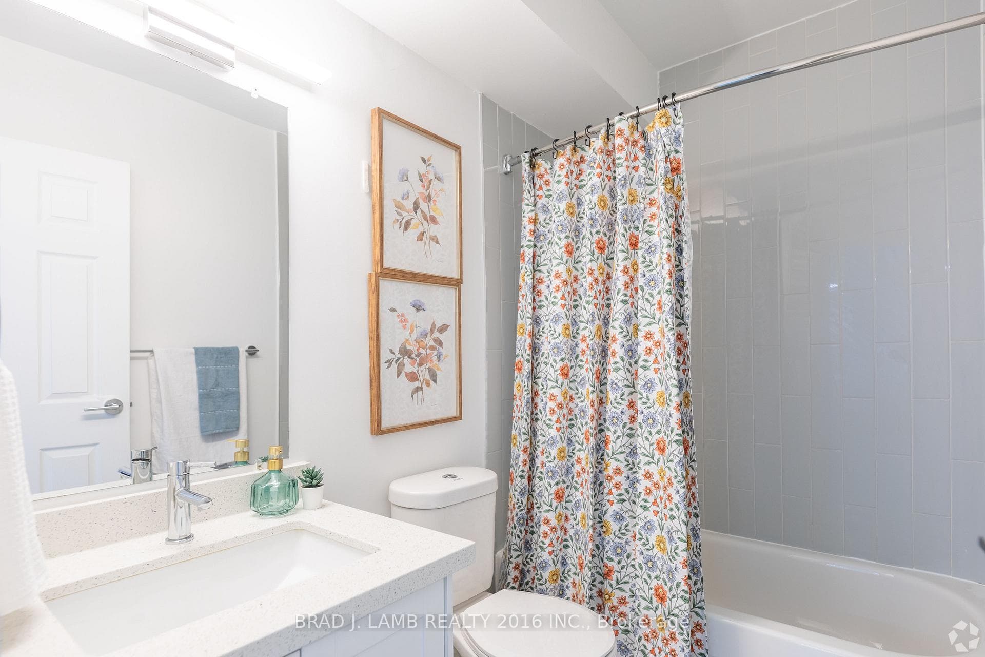 718 LAWRENCE Road Unit 304 photo 6
