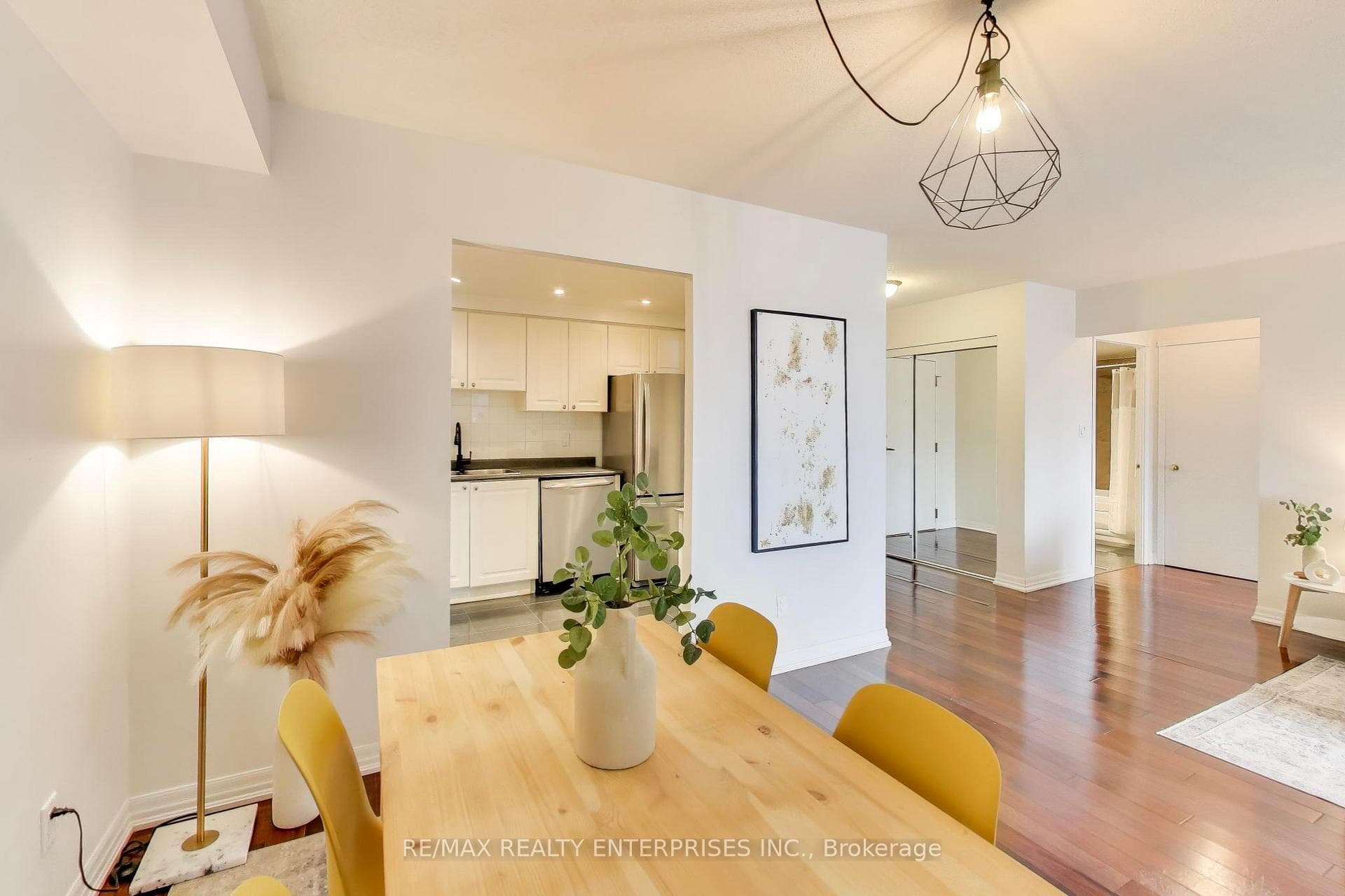 135 Hillcrest Avenue Unit 309 photo 7