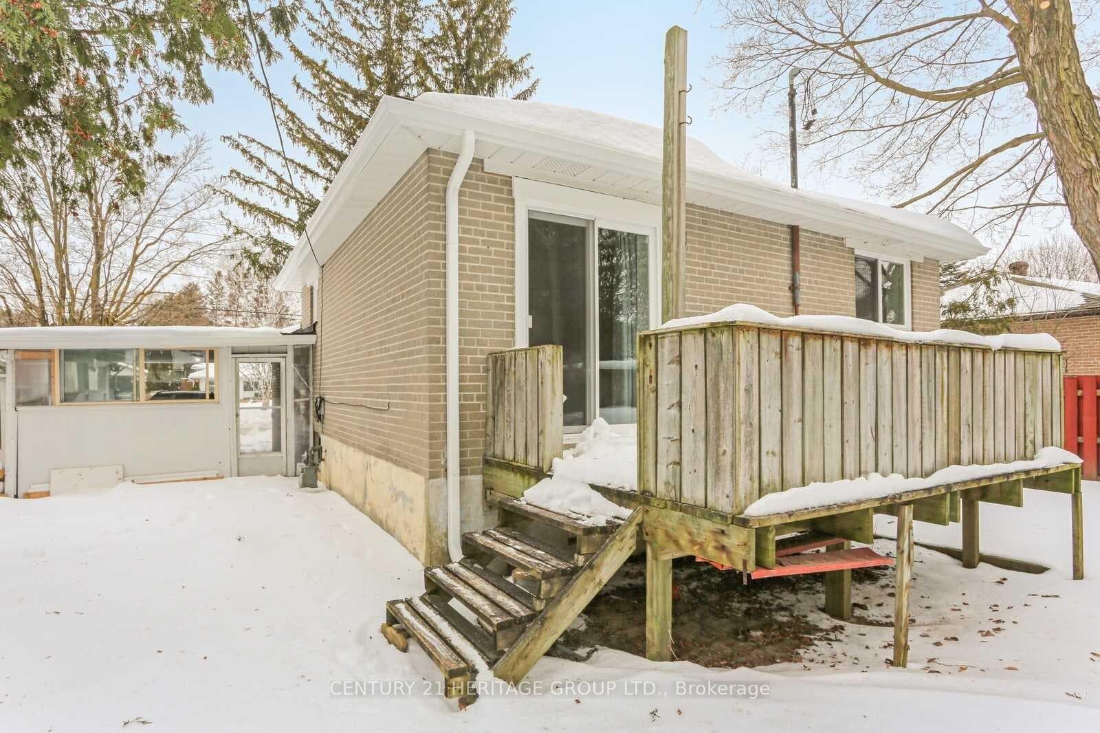81 Aurora Heights Drive Unit Aurora photo 38