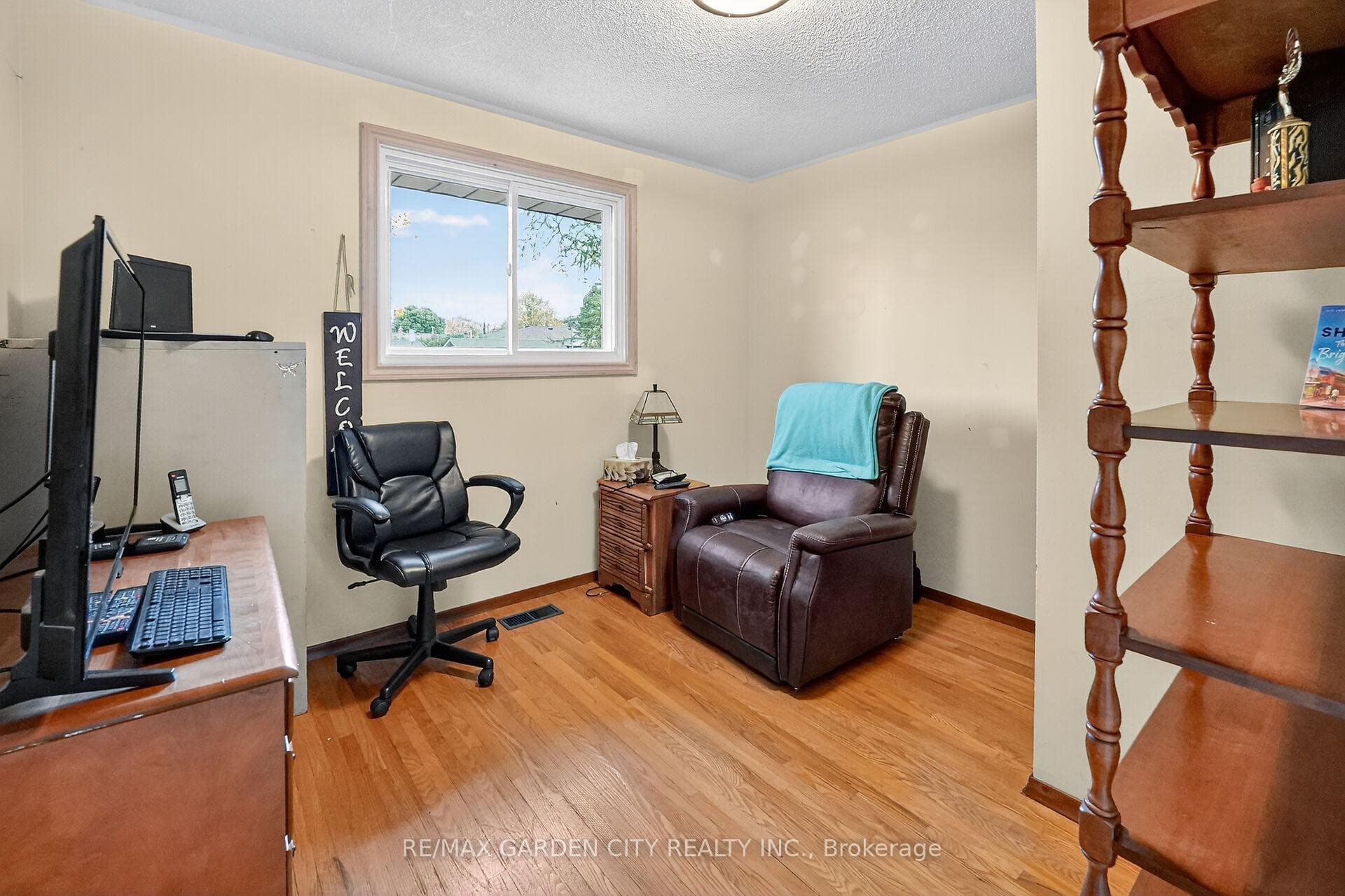 120 Kinross Street photo 12