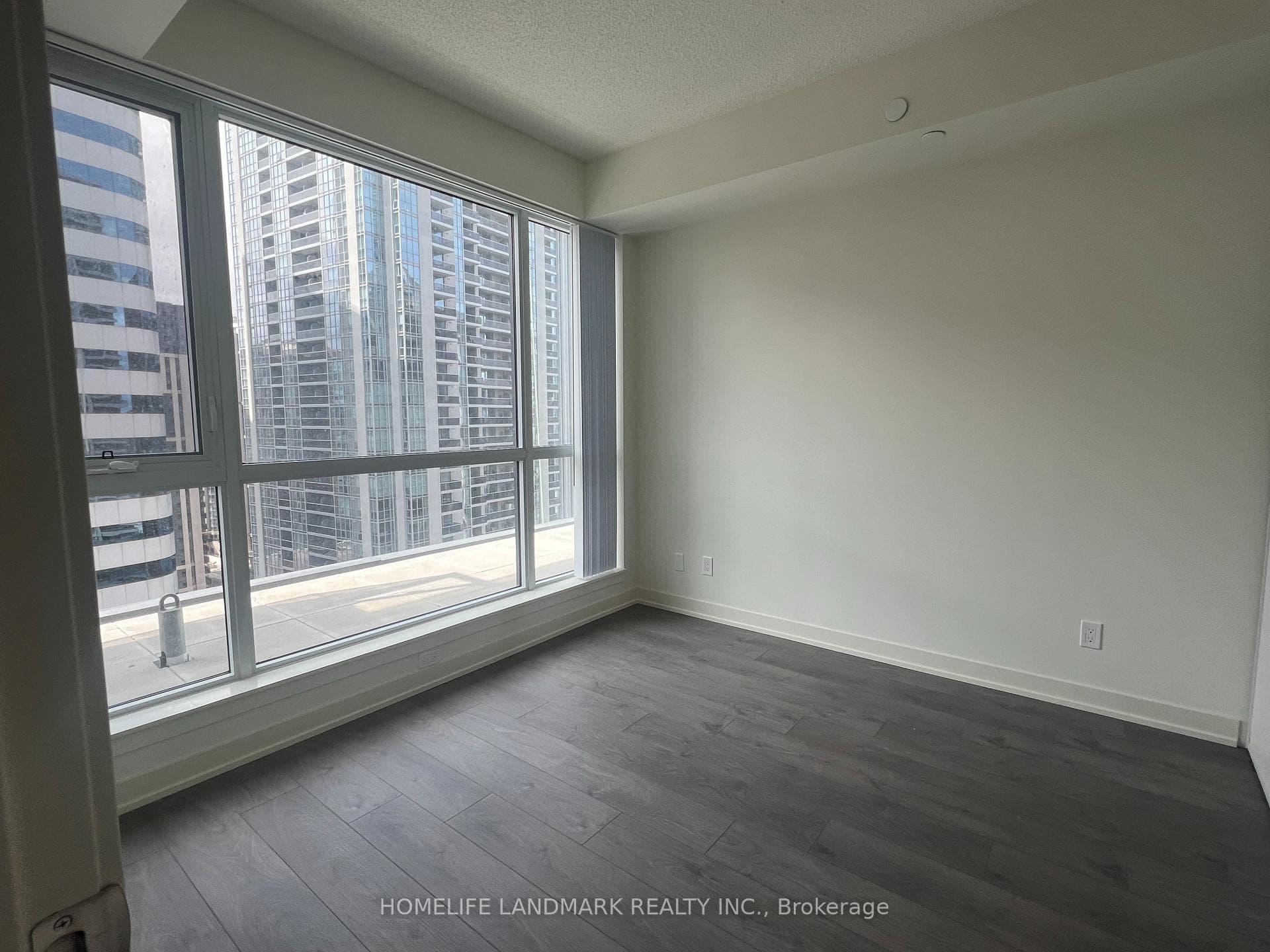 4955 Yonge Street Unit 1612 photo 8