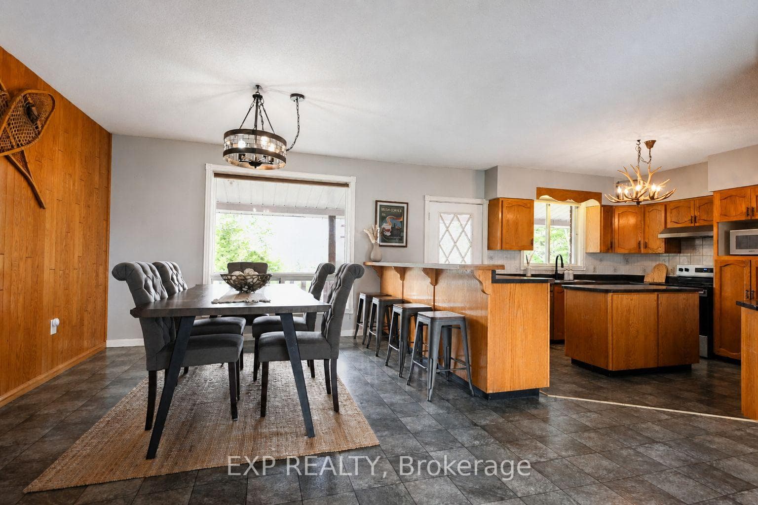 573 A Evergreen Lane photo 9