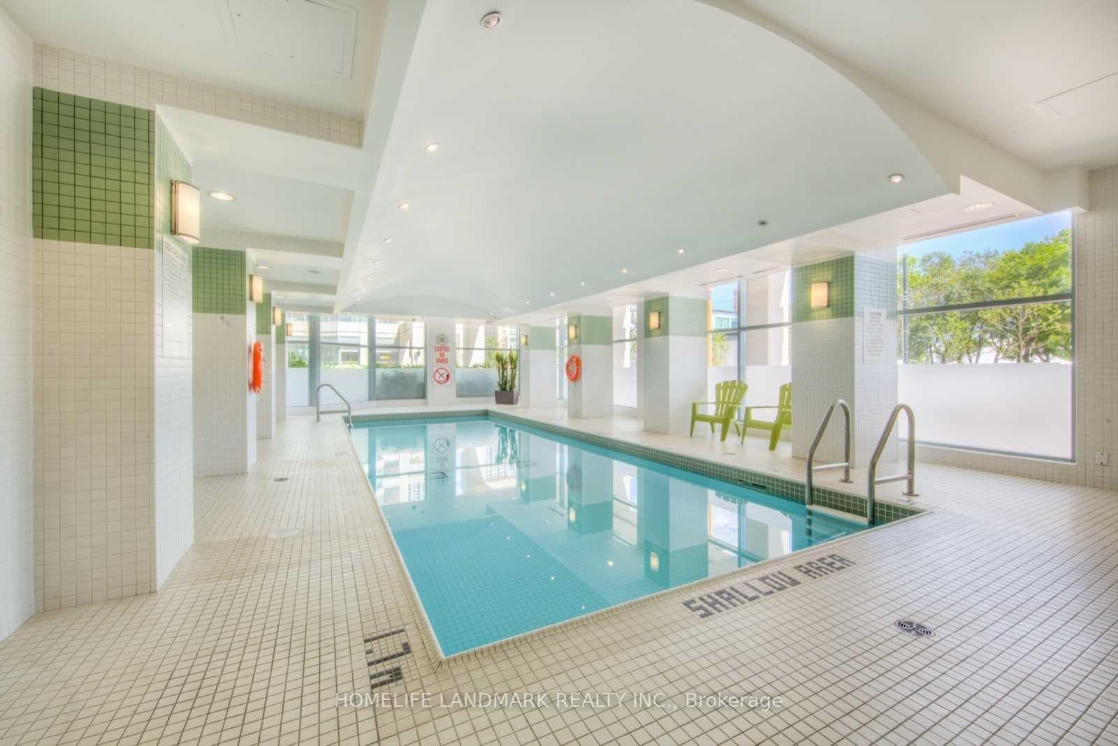 230 Queens Quay Unit 2320 photo 14