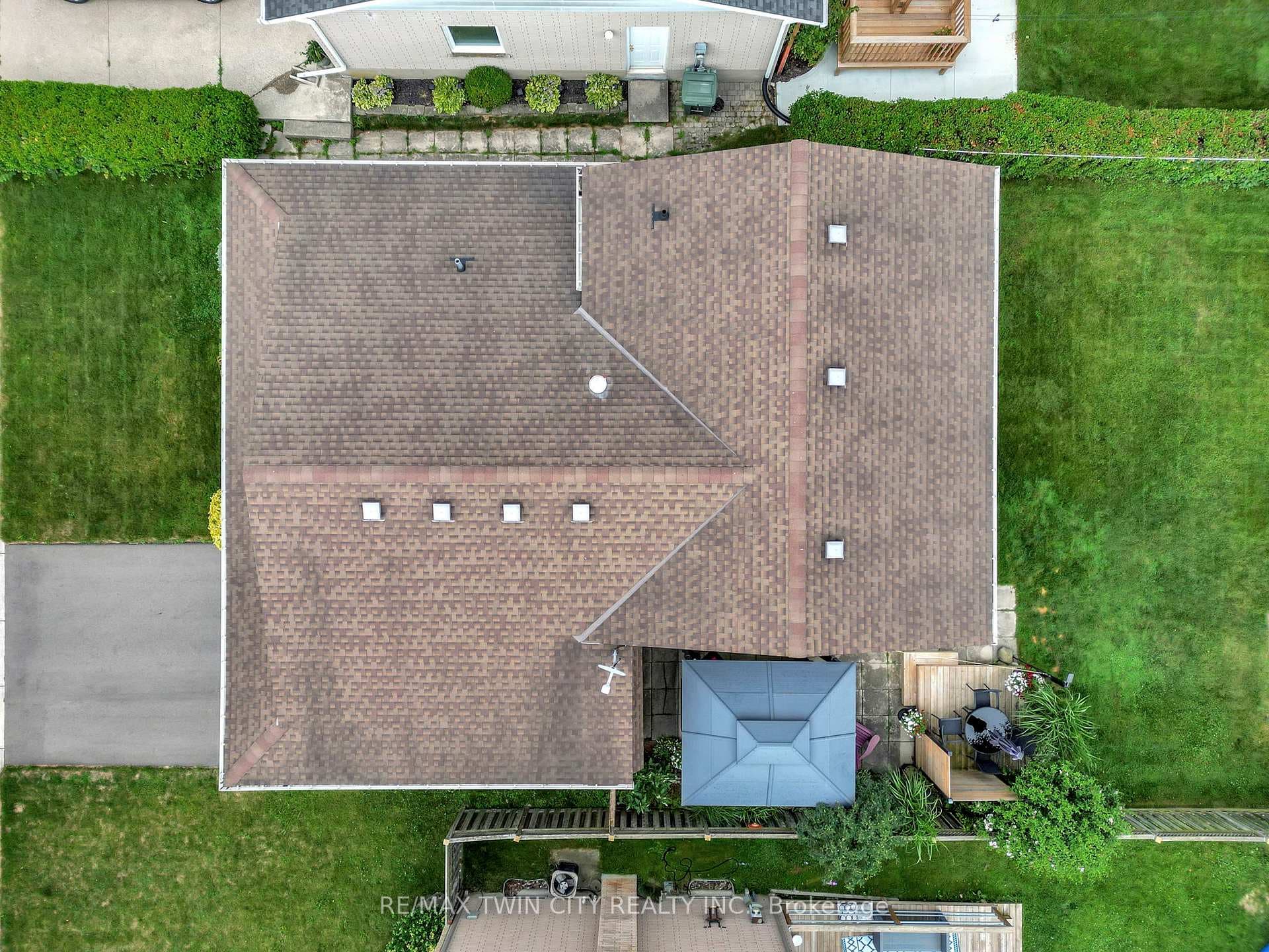 188 Abbott Place photo 38