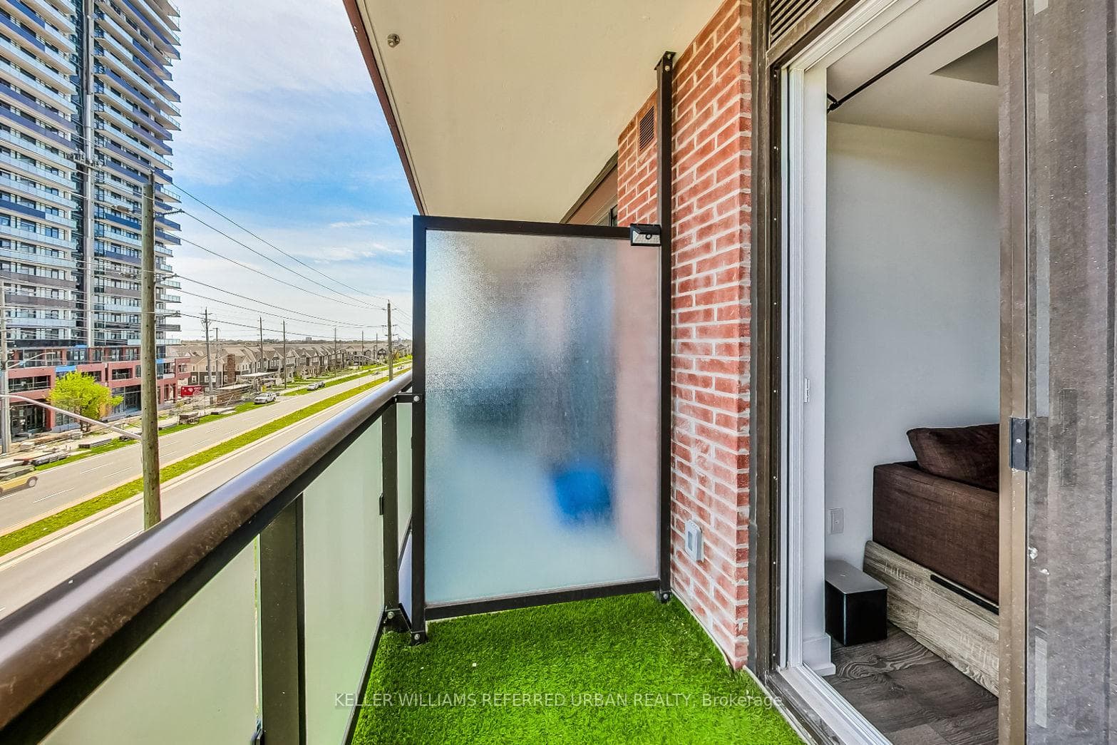 2550 Simcoe Street Unit 410 photo 12