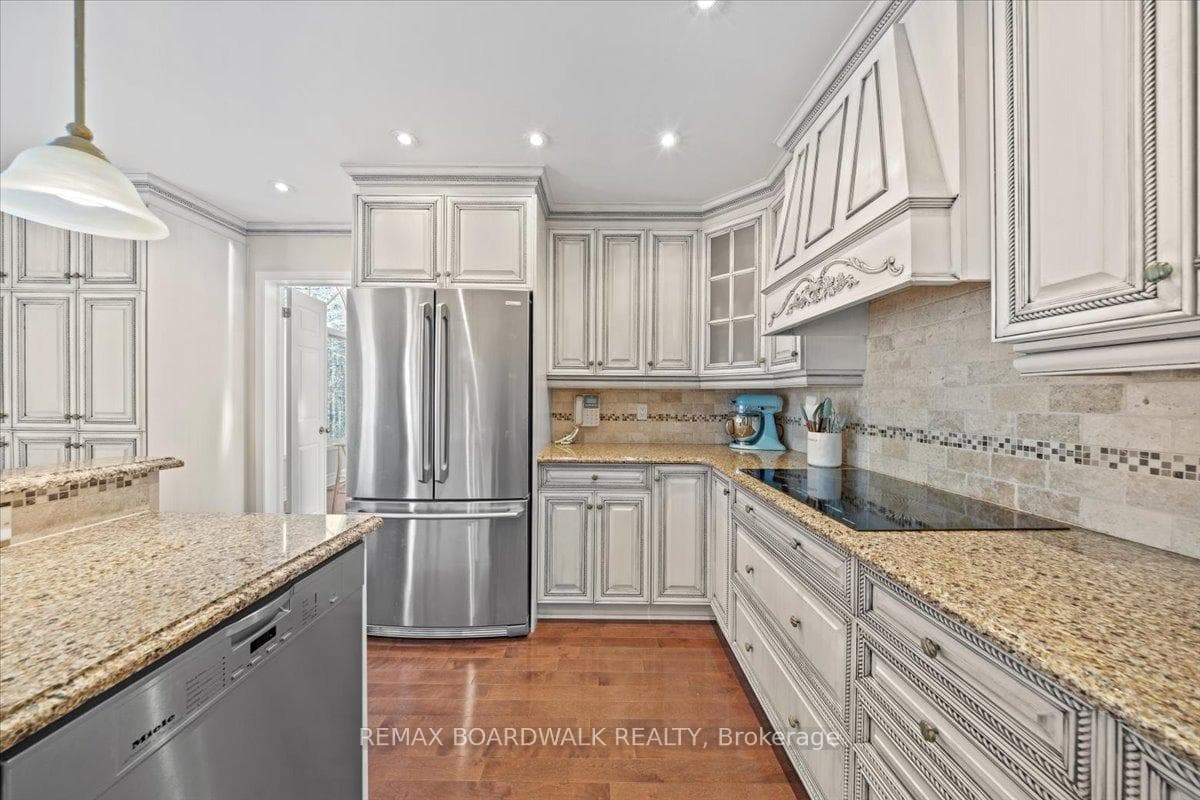 1367 Talcy Crescent photo 13