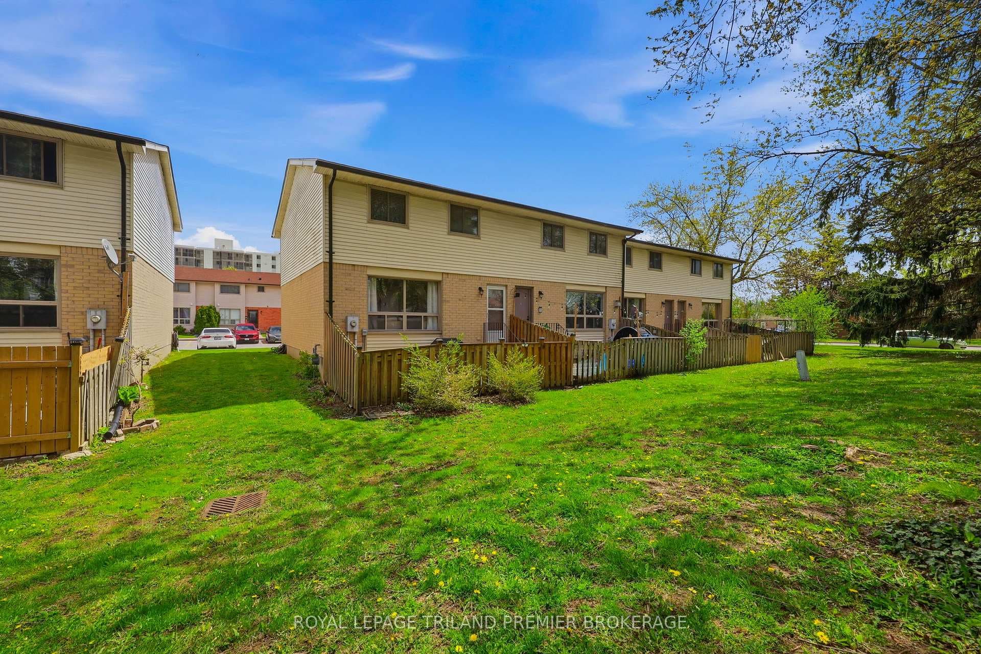 135 Belmont Drive Unit 4 photo 32
