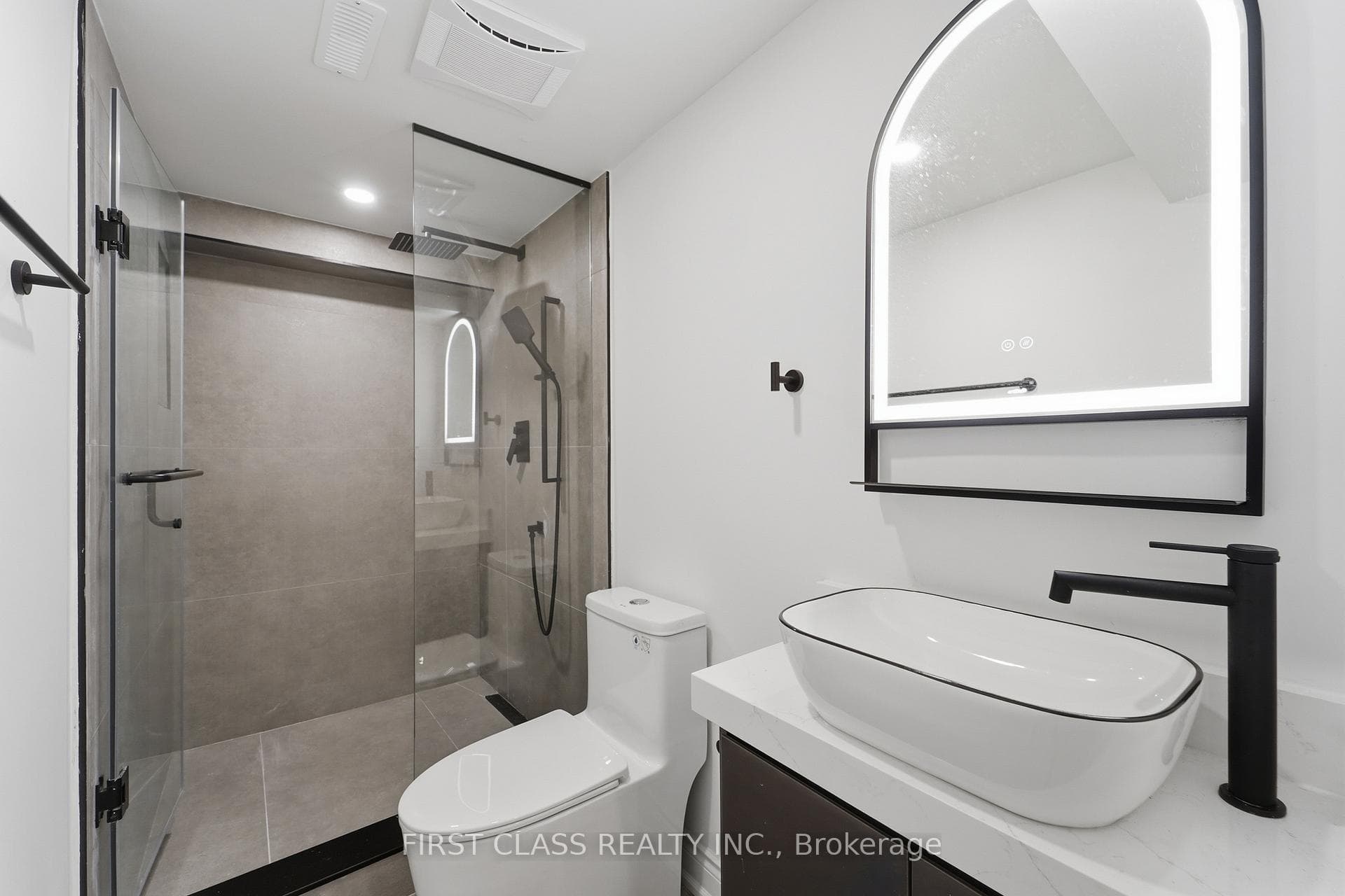 Basement Bedroom with Ensuite-2