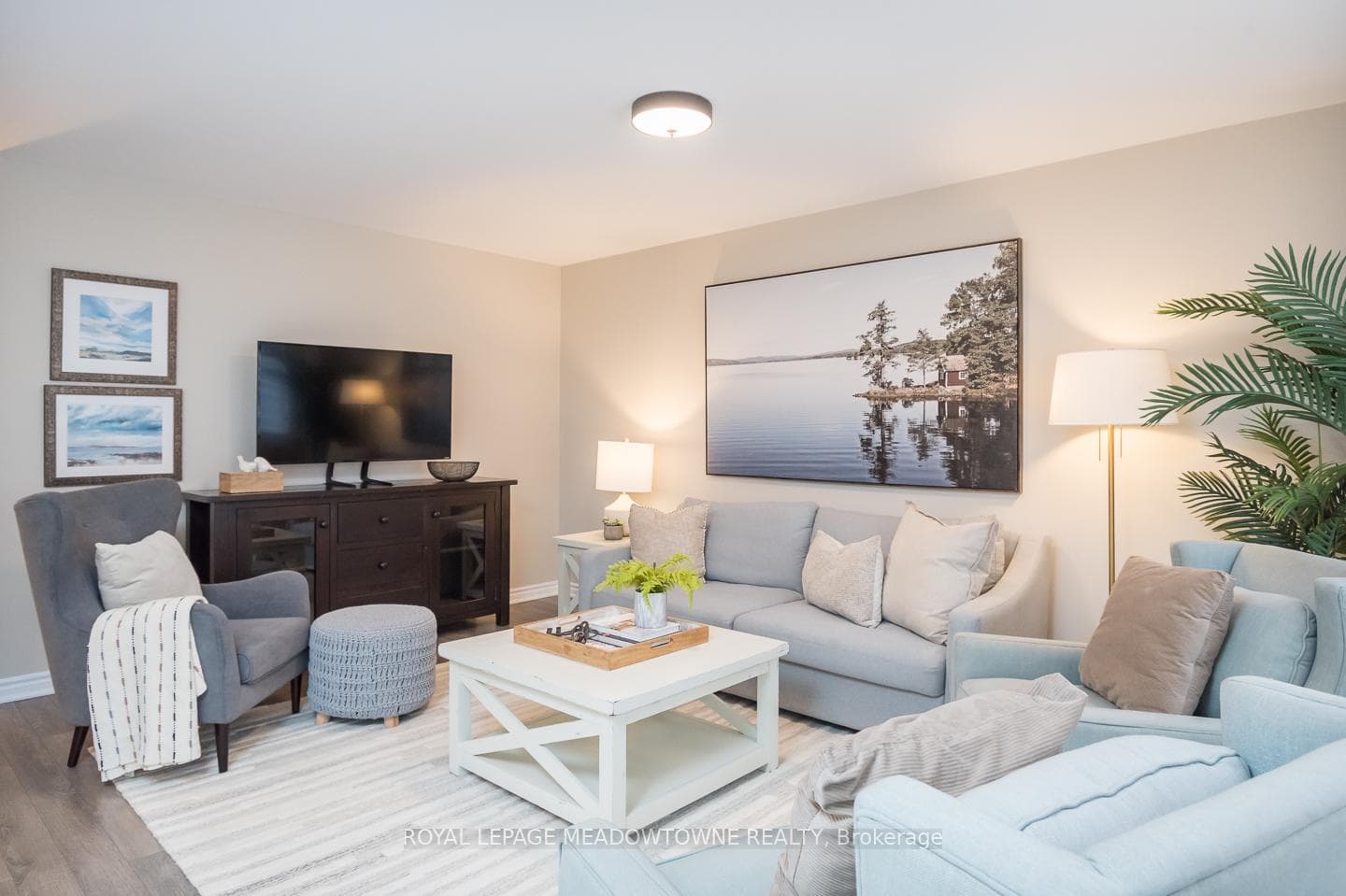 1667 Clitherow Street photo 16