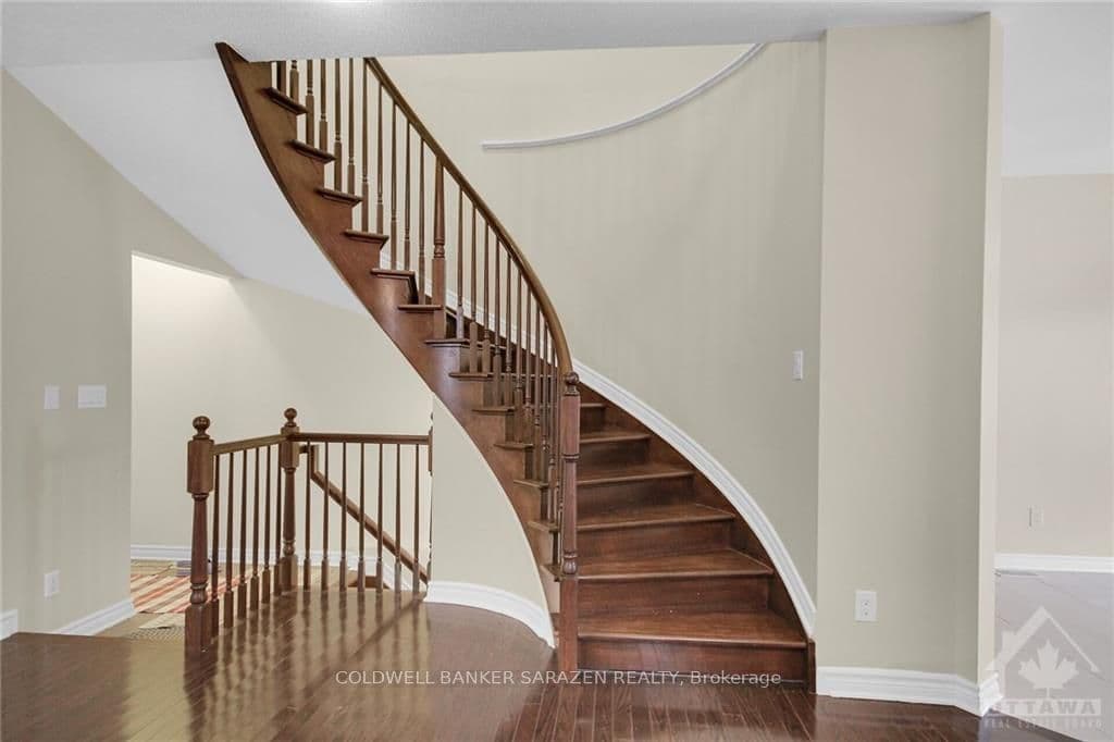 971 BUNCHBERRY Way photo 11
