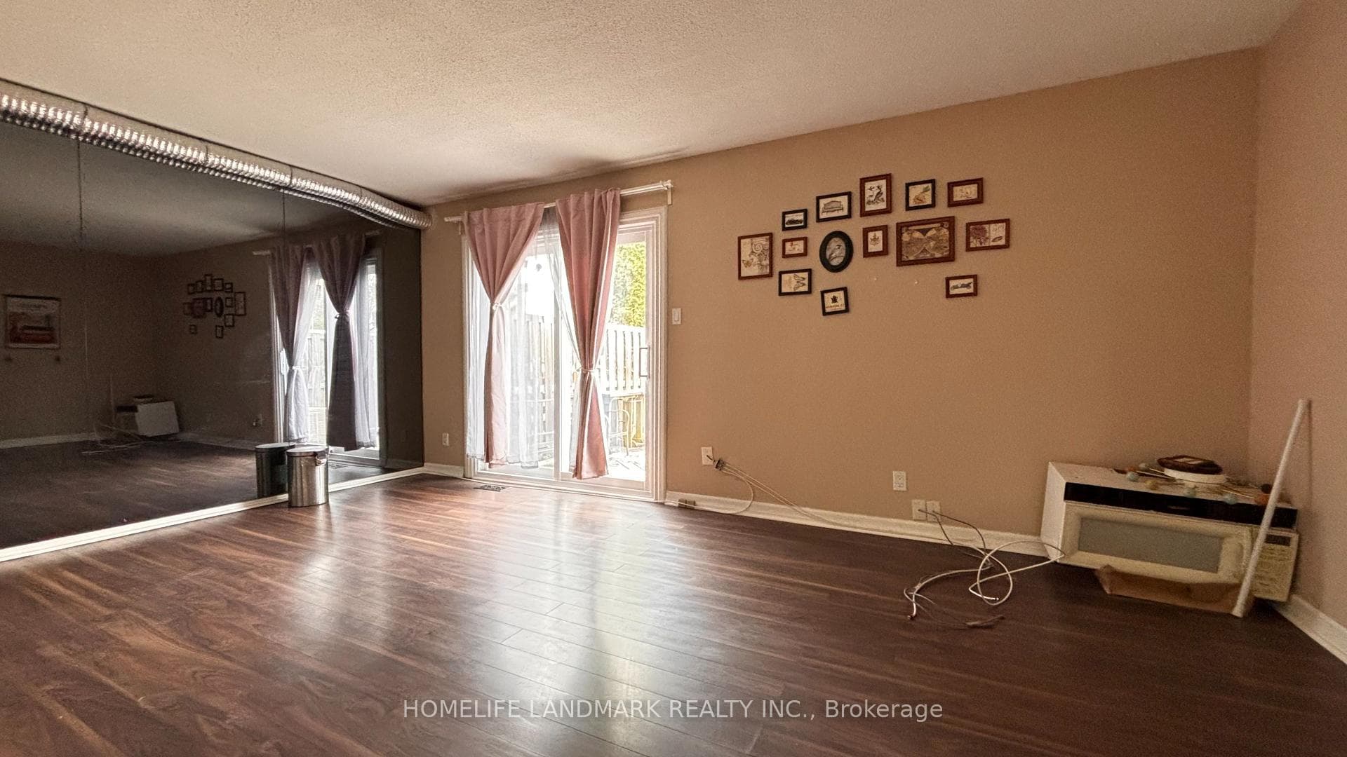 403 KEATS Way Unit 2 photo 8