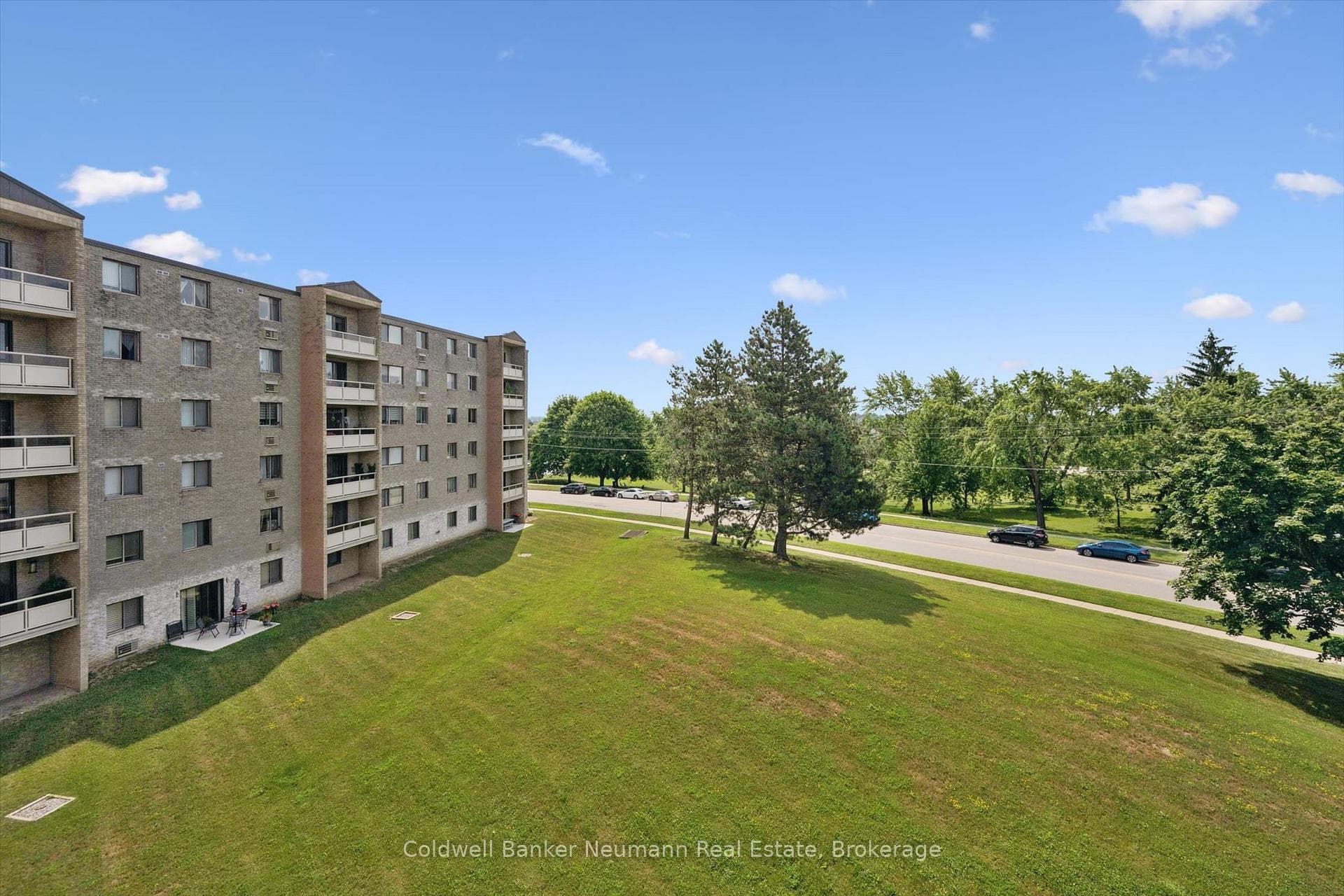 93 Westwood Road Unit 405 photo 33