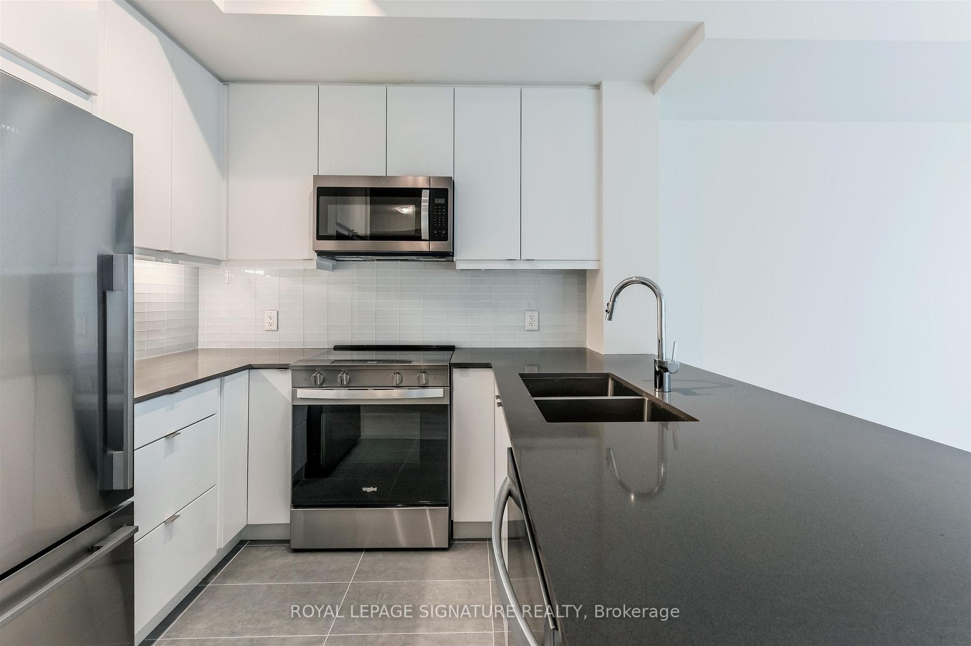 3270 Sheppard Avenue Unit 1825 photo 7
