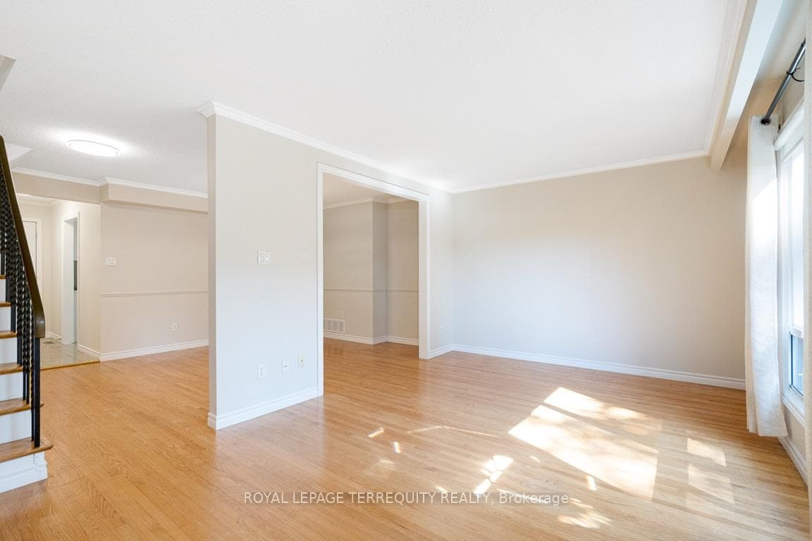 67 Old Burnhamthorpe Road Unit 24 photo 6