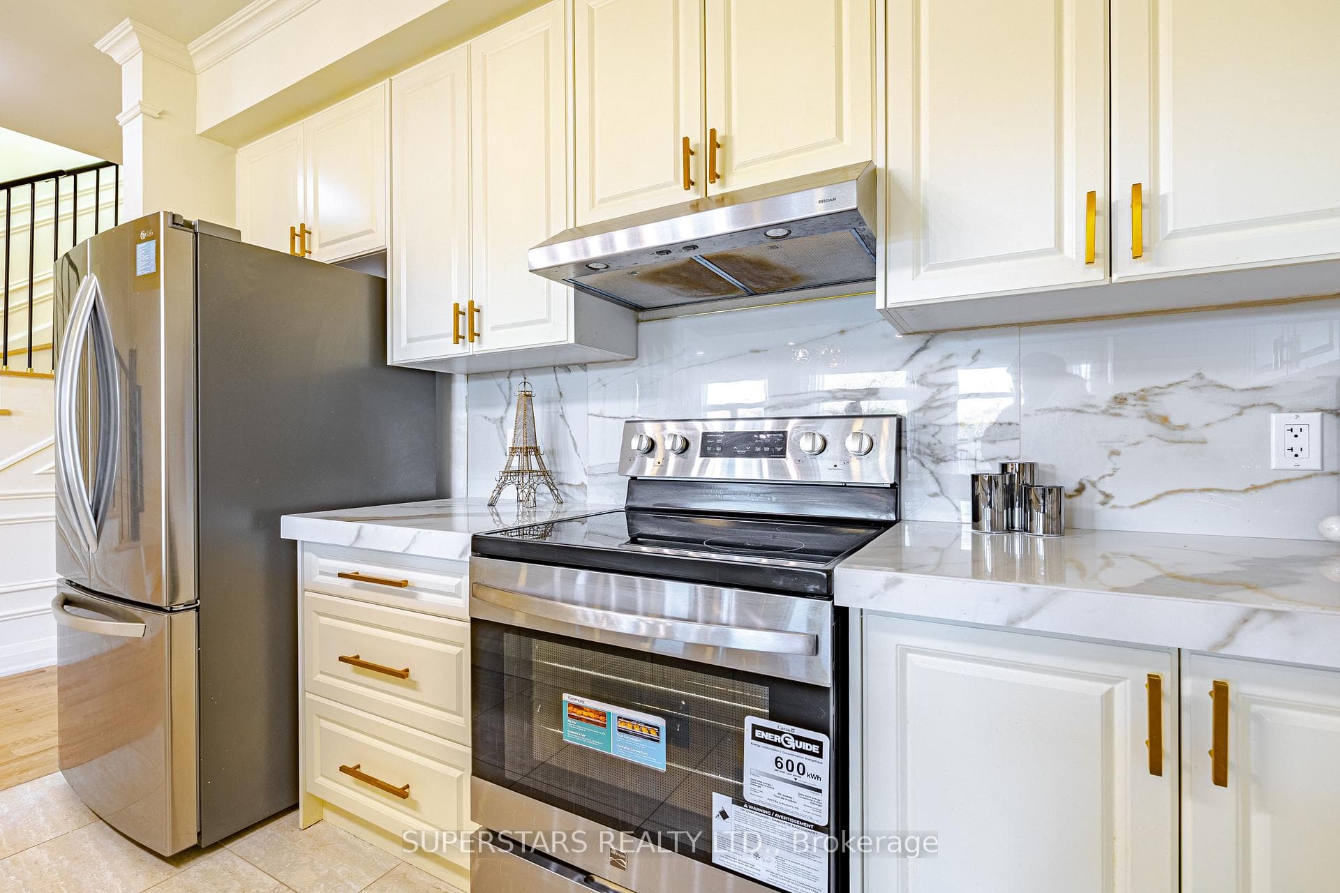 56 Chelliah Court photo 9