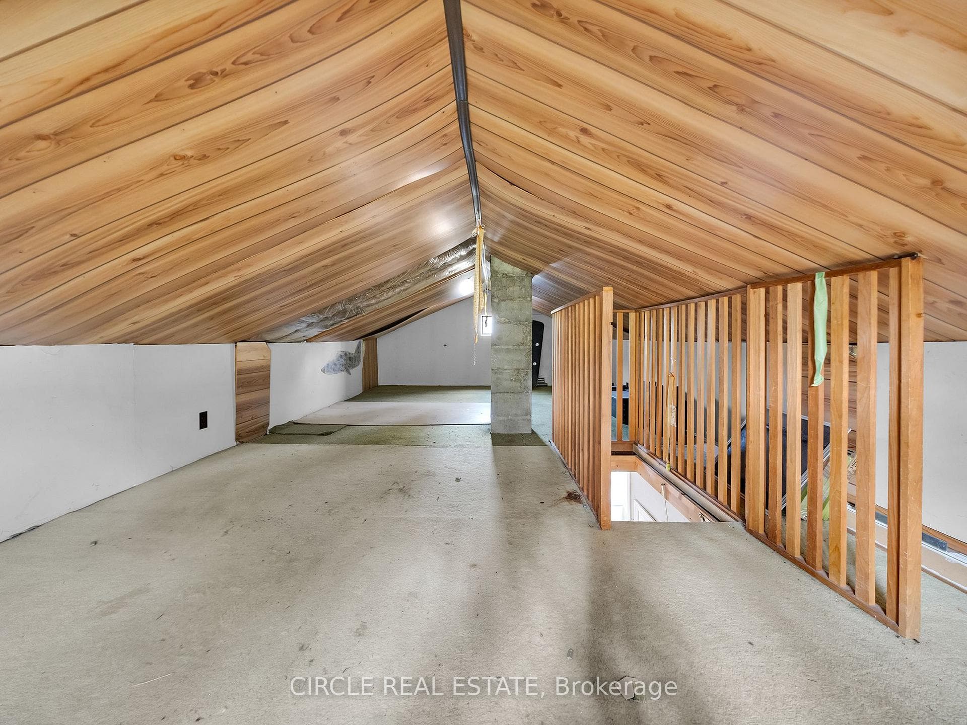 683 Stanley Street photo 16