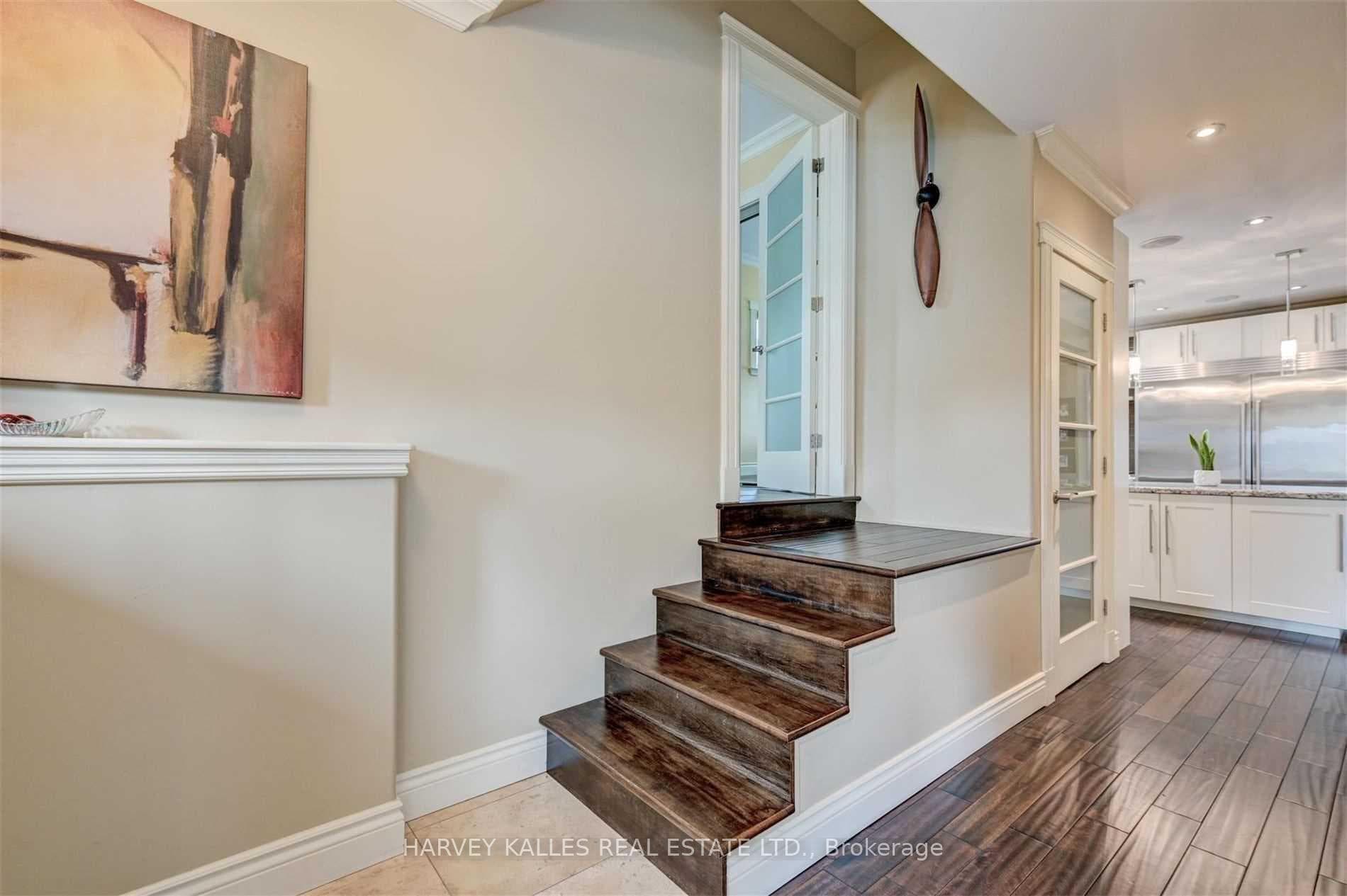 23 Woodland Park Road Unit Upper photo 4