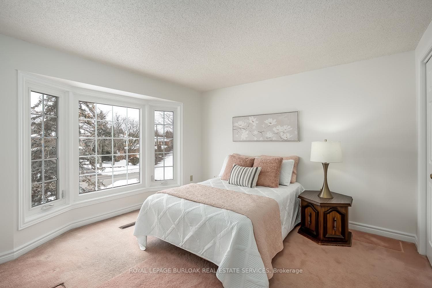 2098 Oakmead Boulevard photo 27