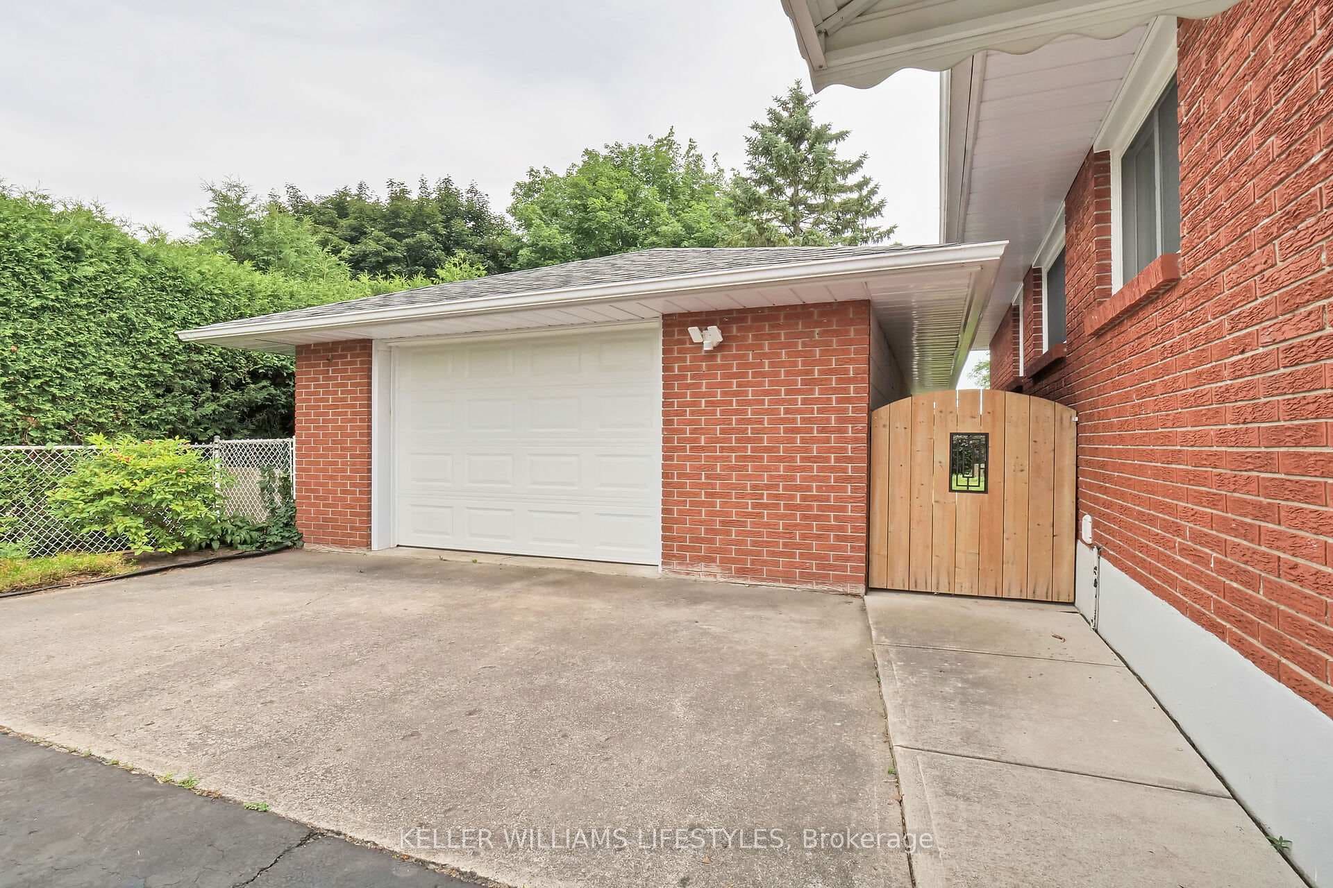 1569 Dale Street photo 5