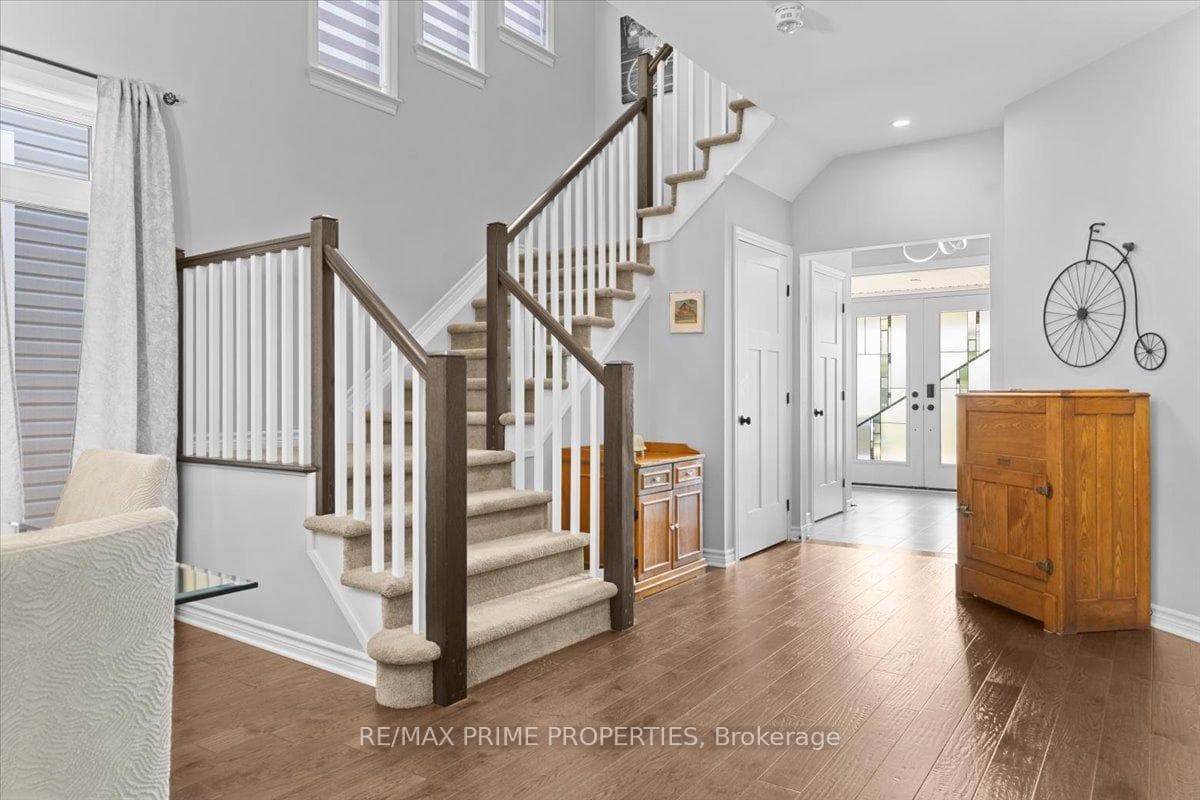 724 Cartographe Street photo 8