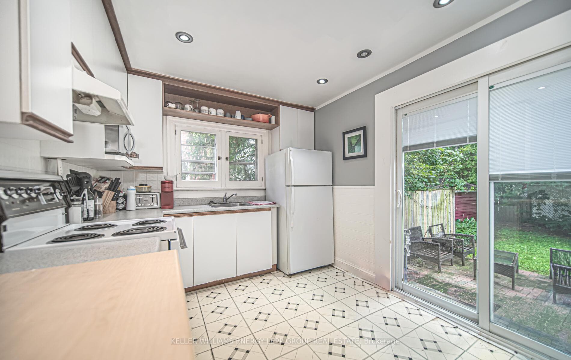 84 Rowe Street photo 19