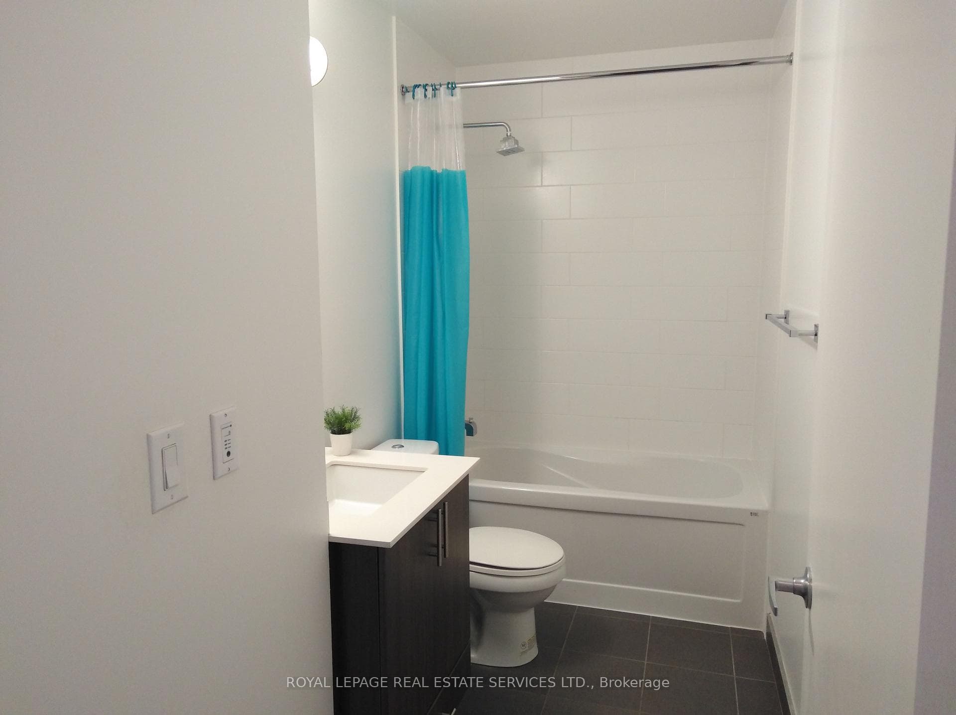 225 Sackville Street Unit 1602 photo 16