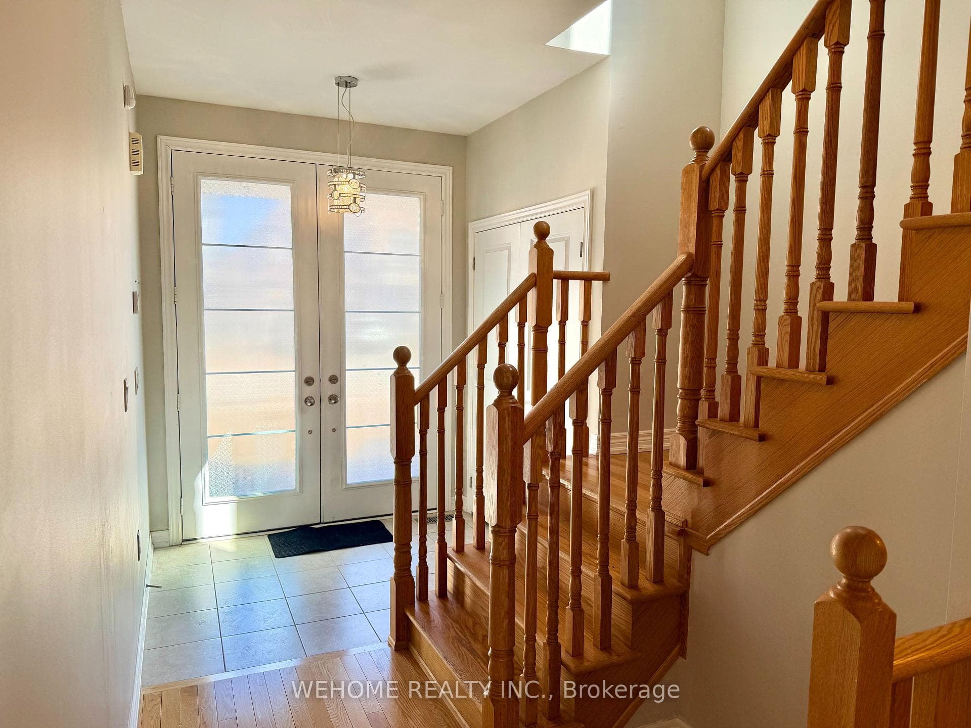 657 Sweetwater Crescent photo 12