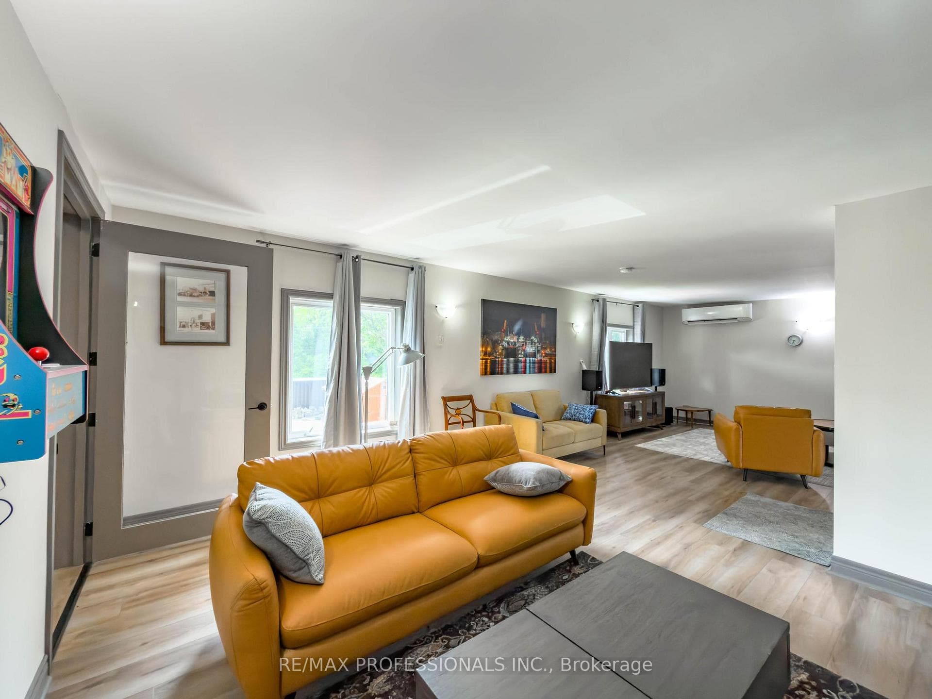 1744 Ridgemount Road photo 22
