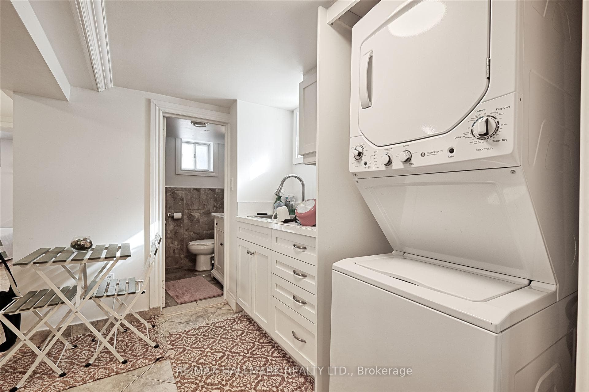 471 Gilbert Avenue photo 38