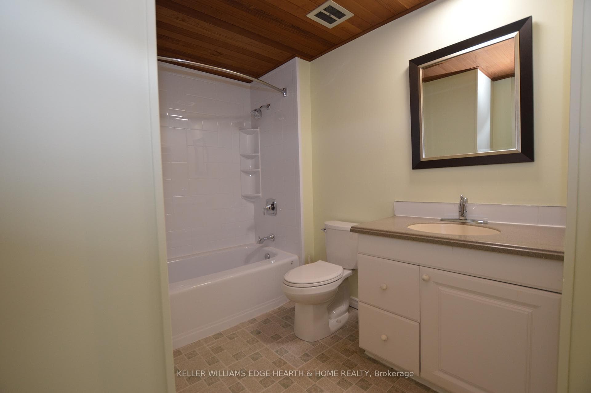 977 Francis Road Unit 2 photo 4