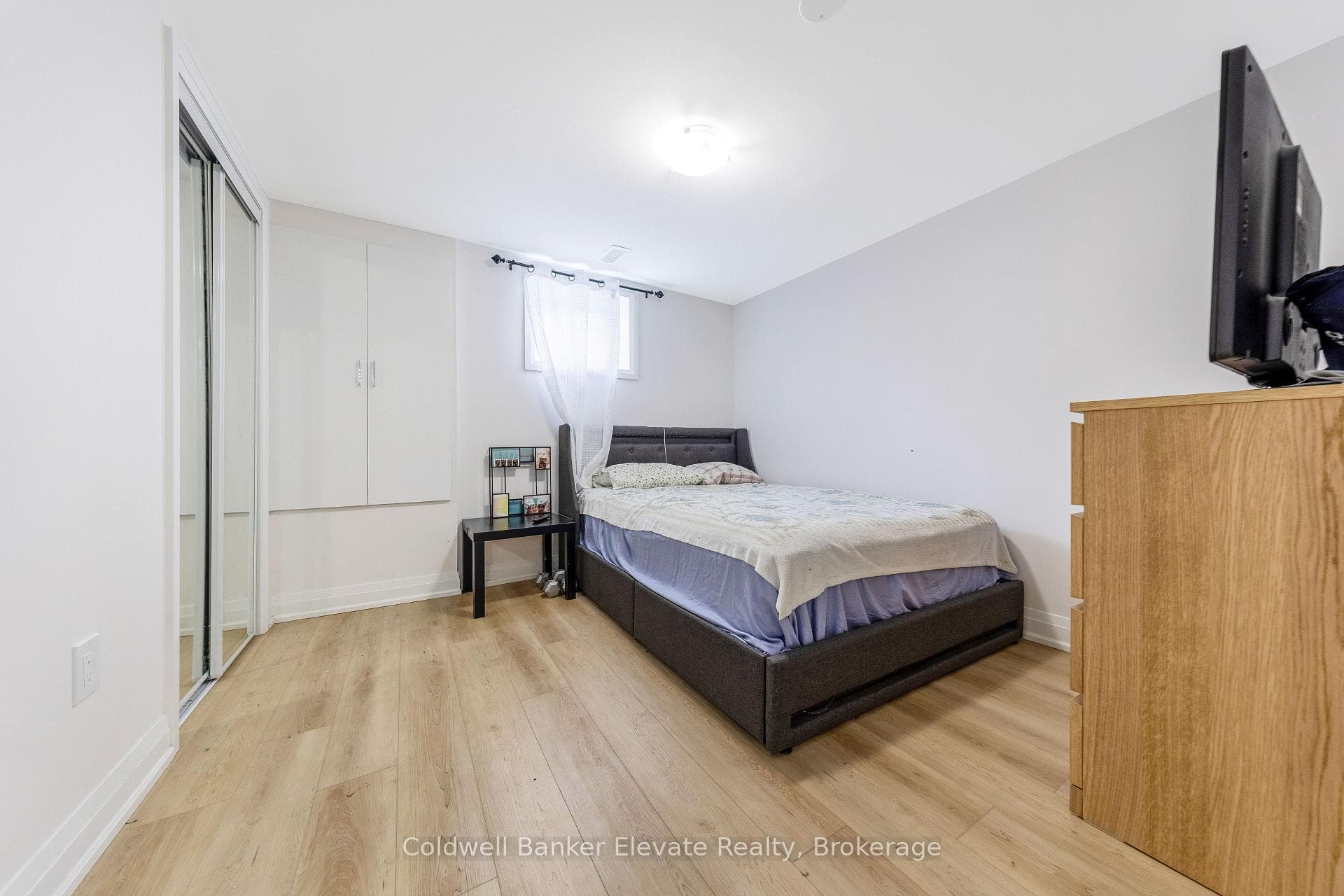 39 McGilvray Crescent photo 33
