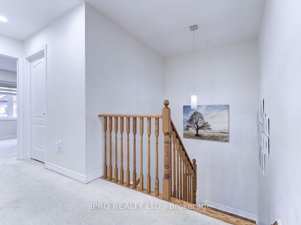 130 Swindale Drive photo 25
