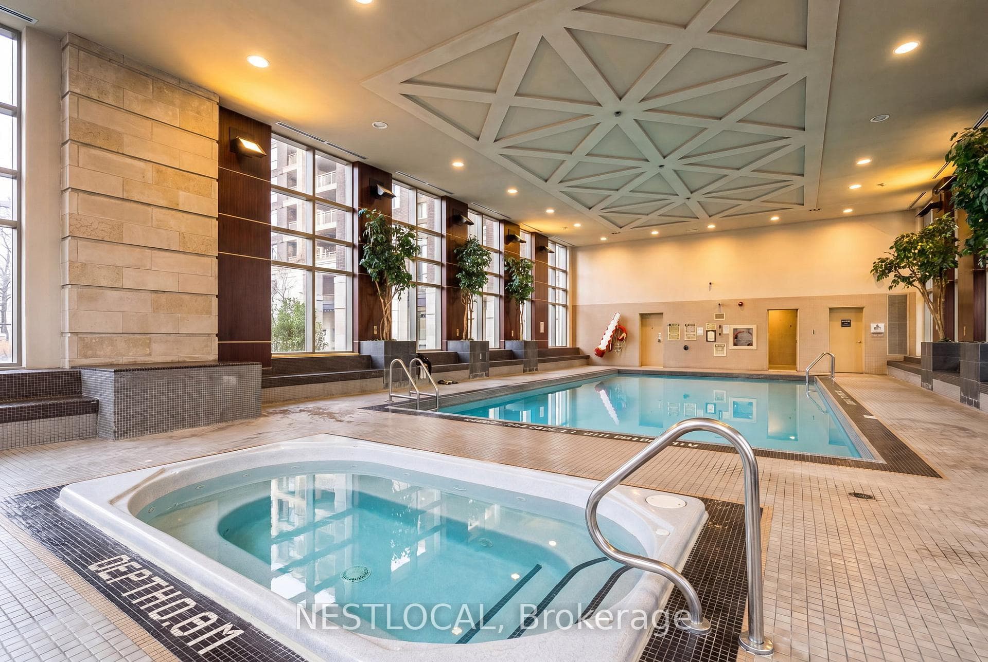 388 Prince Of Wales Drive Unit 2611 photo 22