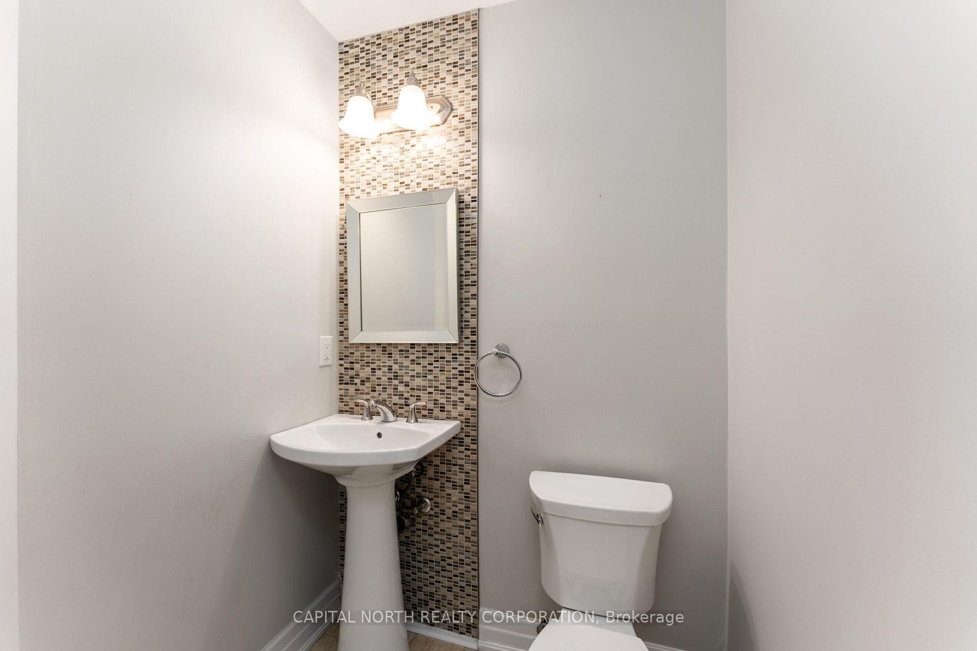 64 Alex Campbell Crescent photo 15
