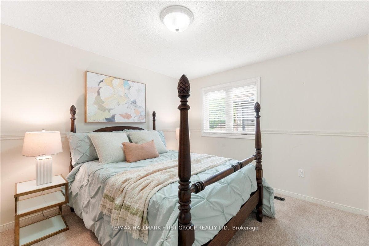 35 Rotherglen Road photo 28