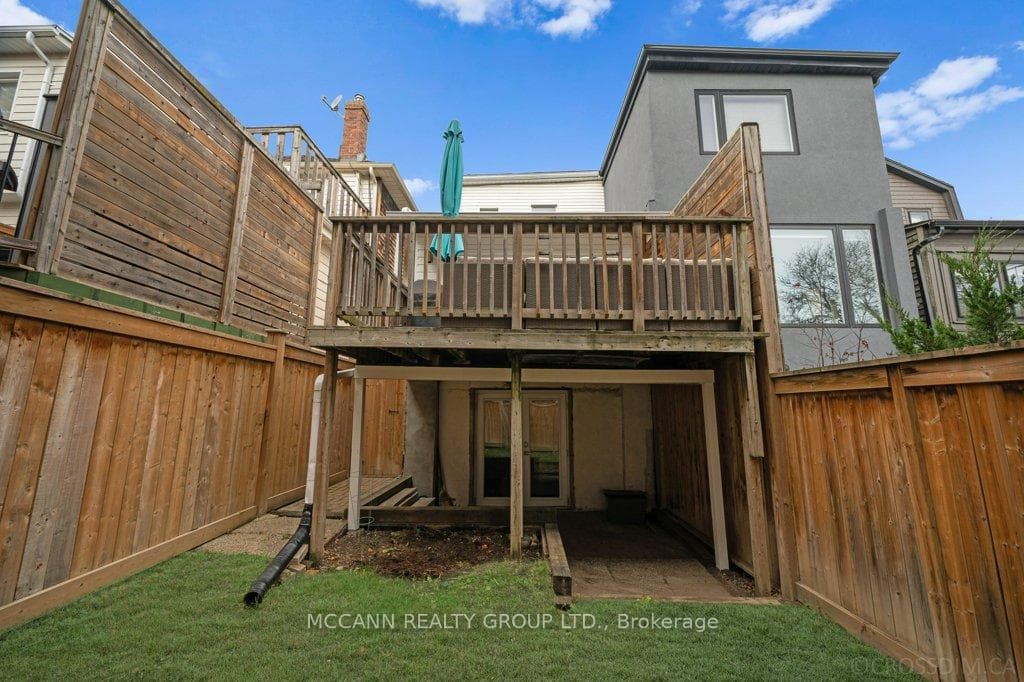 225 Erskine Avenue photo 28