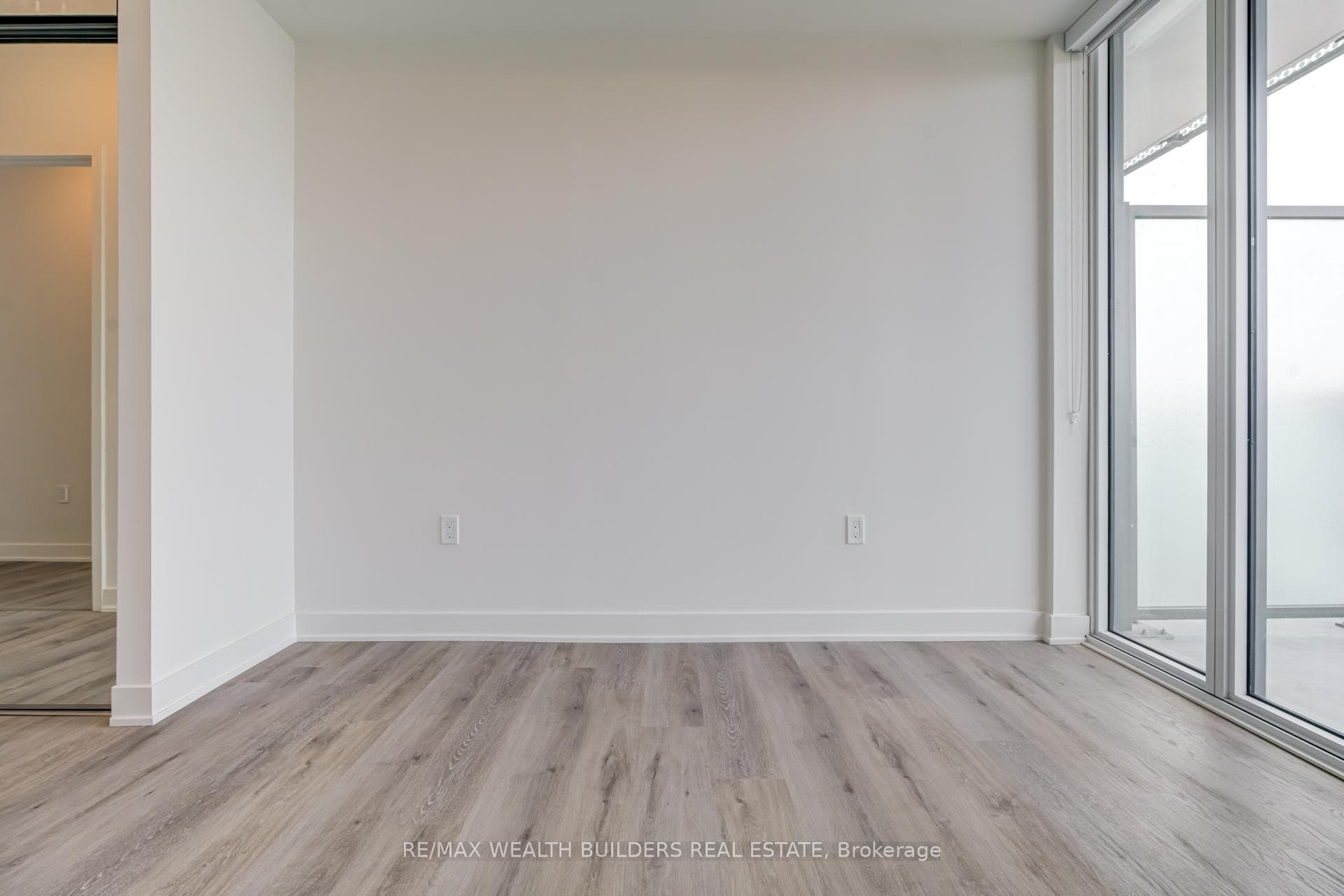 70 Princess Street Unit 2702 E photo 16