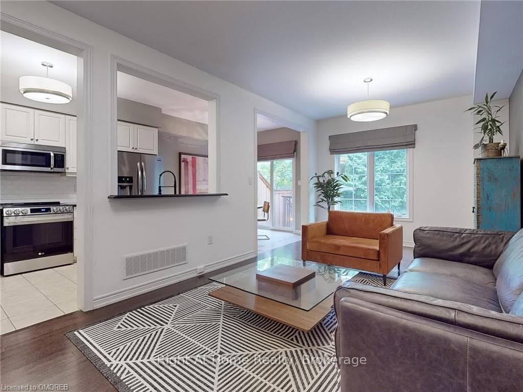 2086 GHENT Avenue Unit 5 photo 8