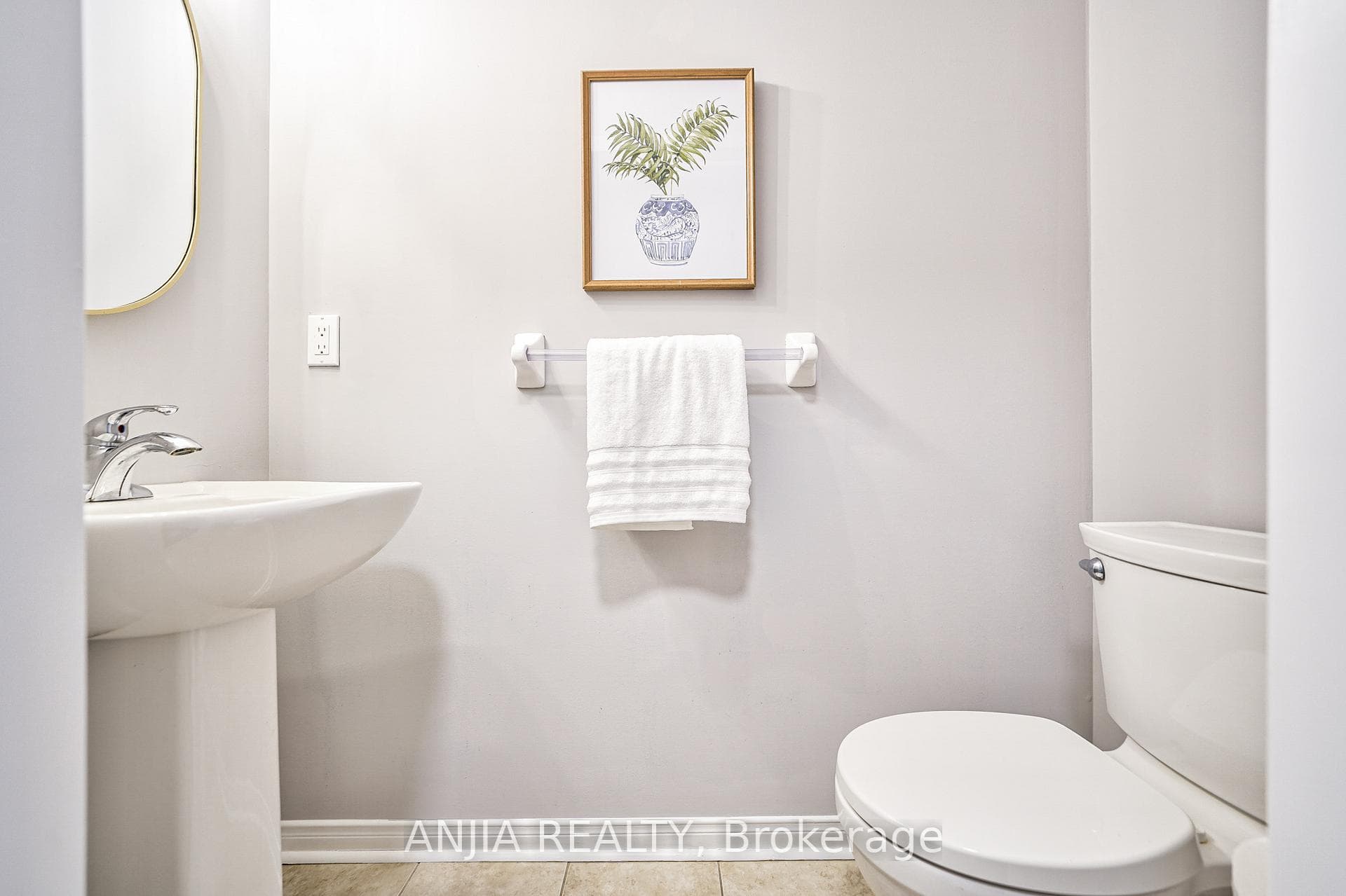 220 Sandale Road photo 4