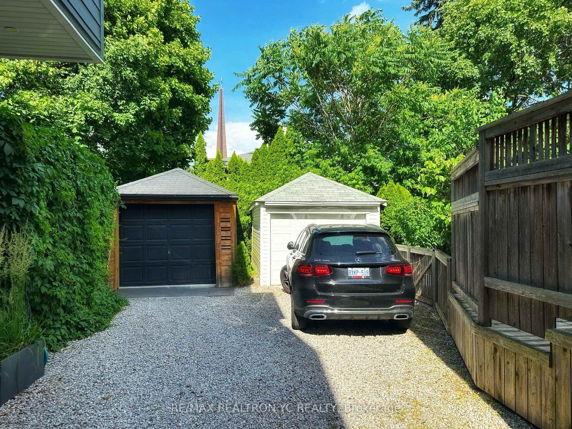 1 car back driveway, 1 car garage, 1 front yard