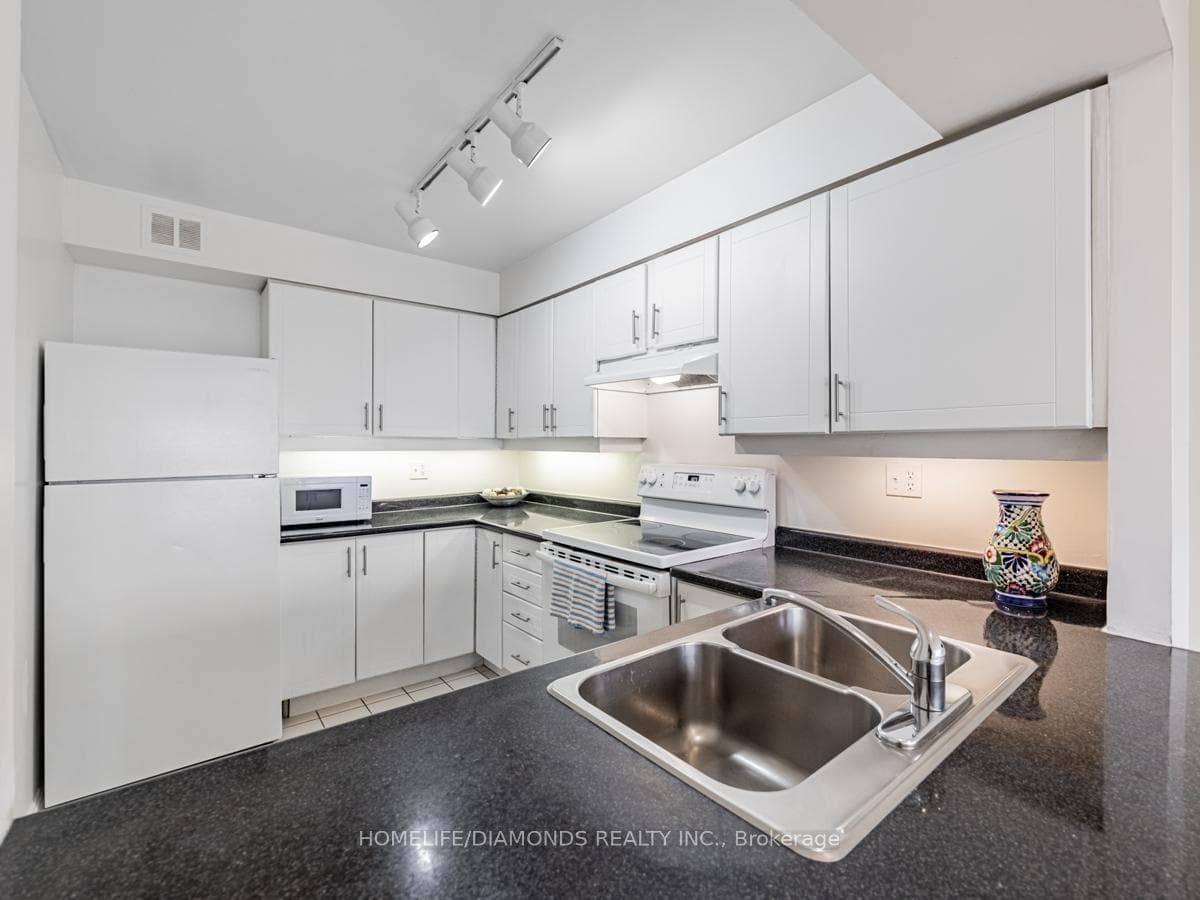 50 EGLINTON Avenue Unit 410 photo 9