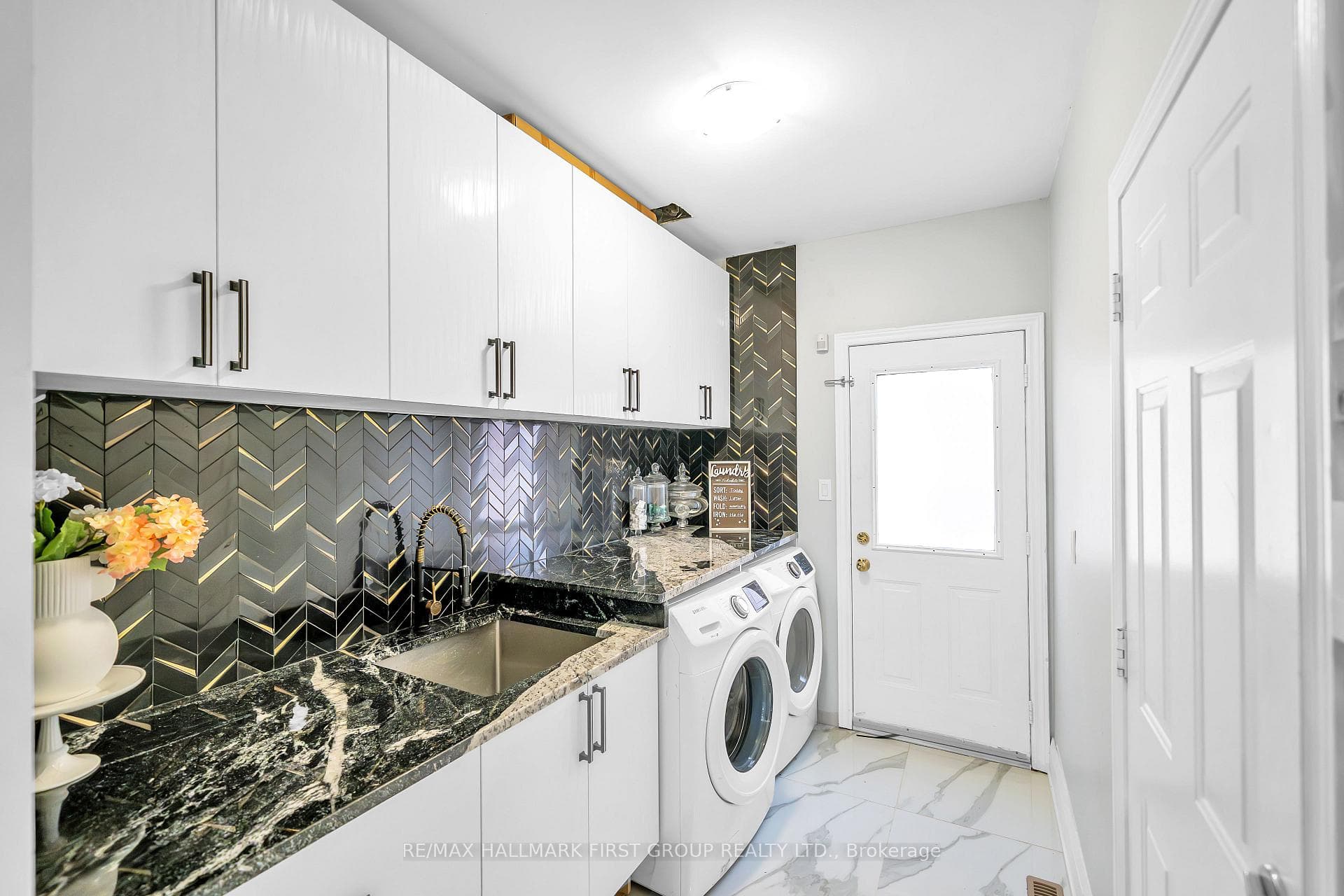 43 Bevan Crescent photo 34
