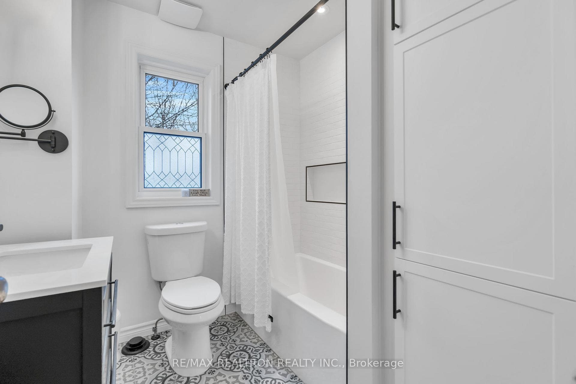 17 Baltic Avenue photo 14