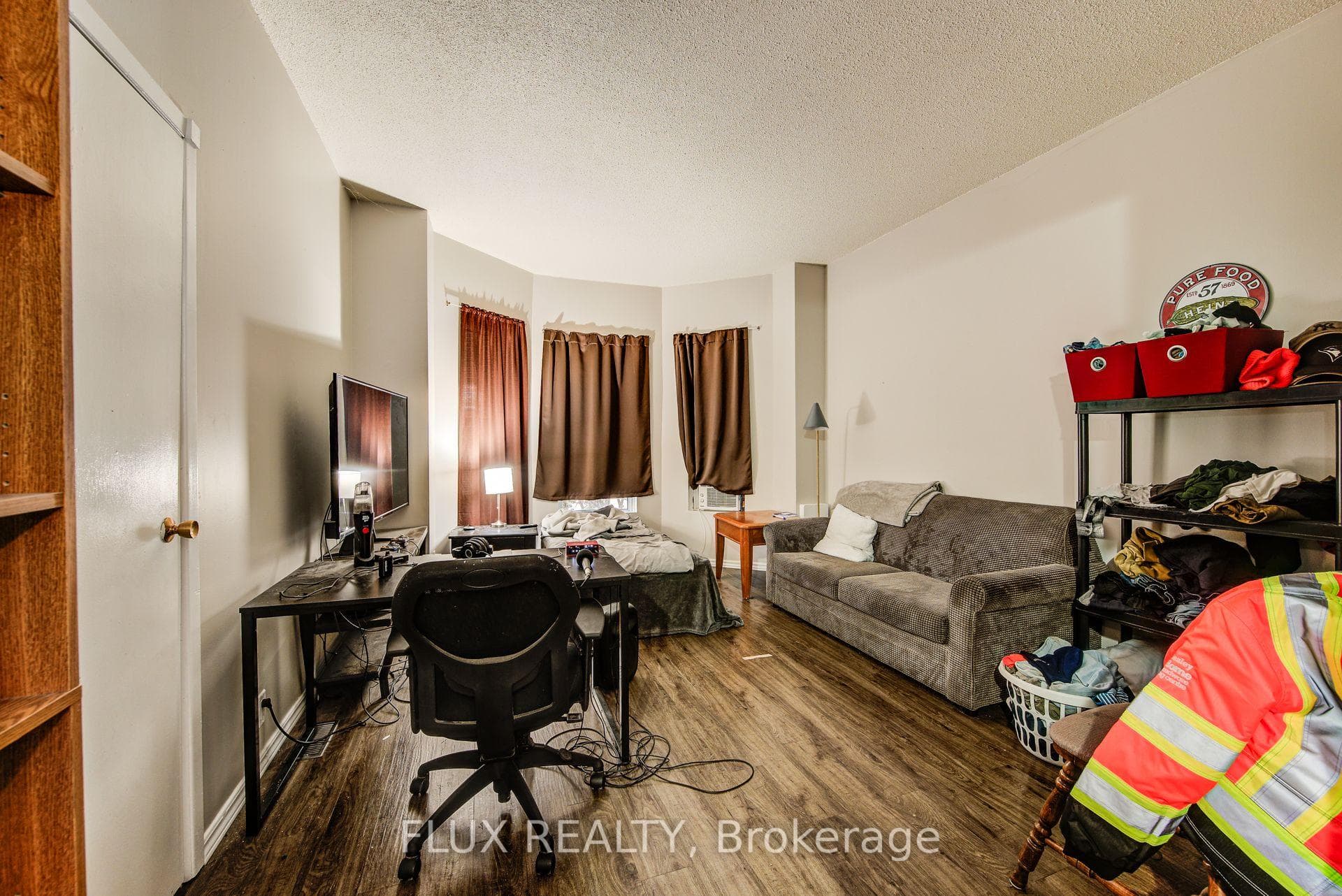 228 Nile Street photo 33