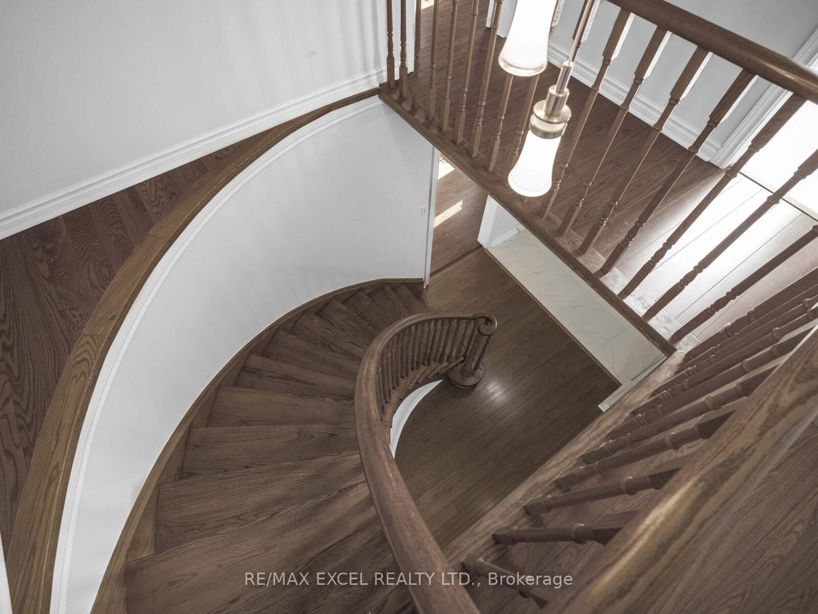25 Golden Meadow Road photo 22