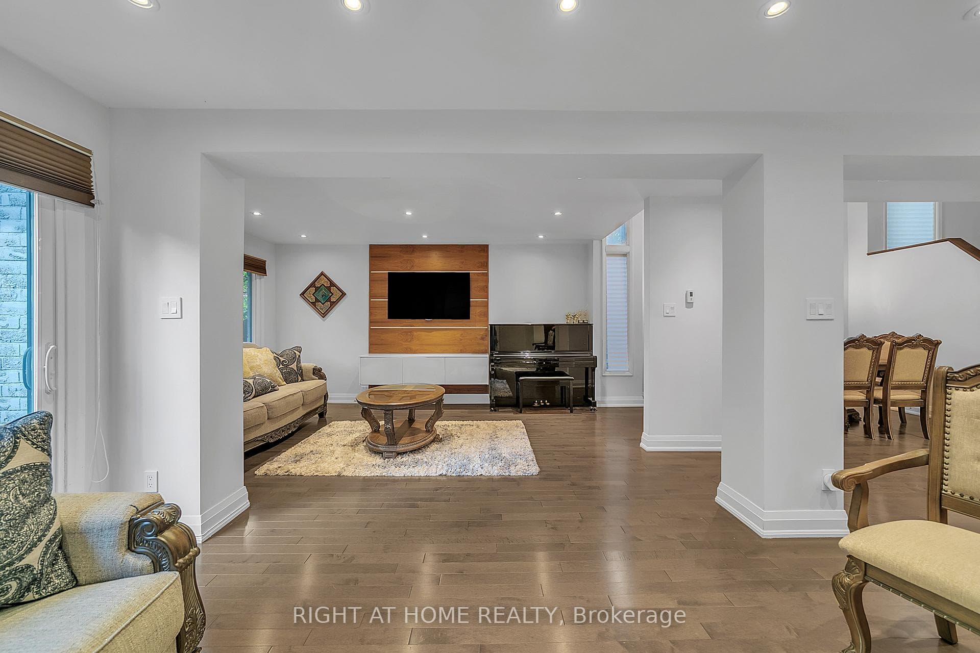 302 Mullen Drive photo 23