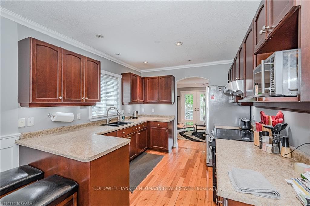 16 Speedvale Avenue photo 13