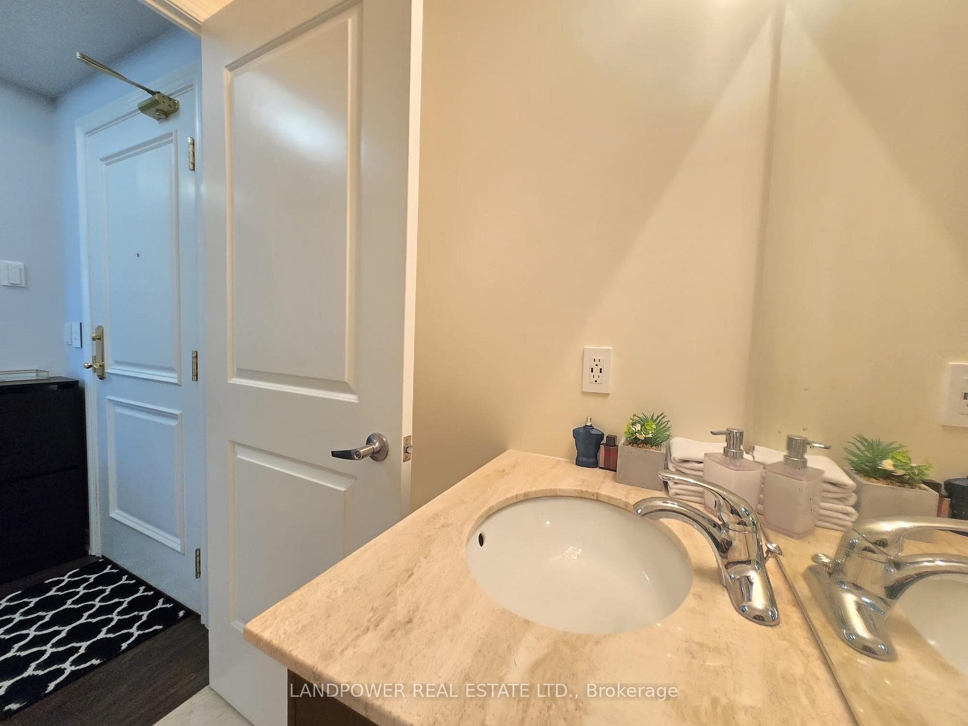 9245 Jane Street Unit 208 photo 19